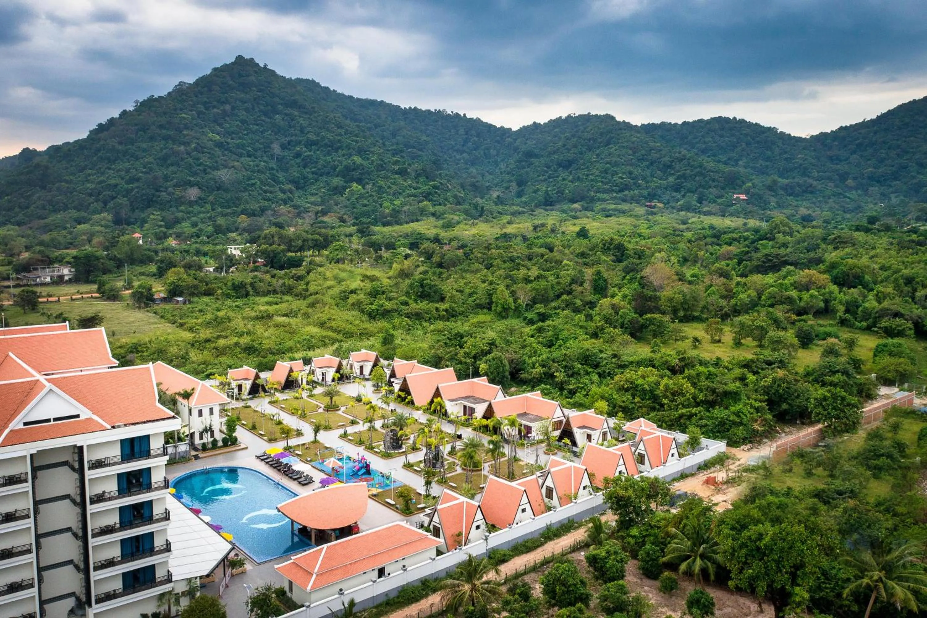 Property building in Vakara Hotel Kep