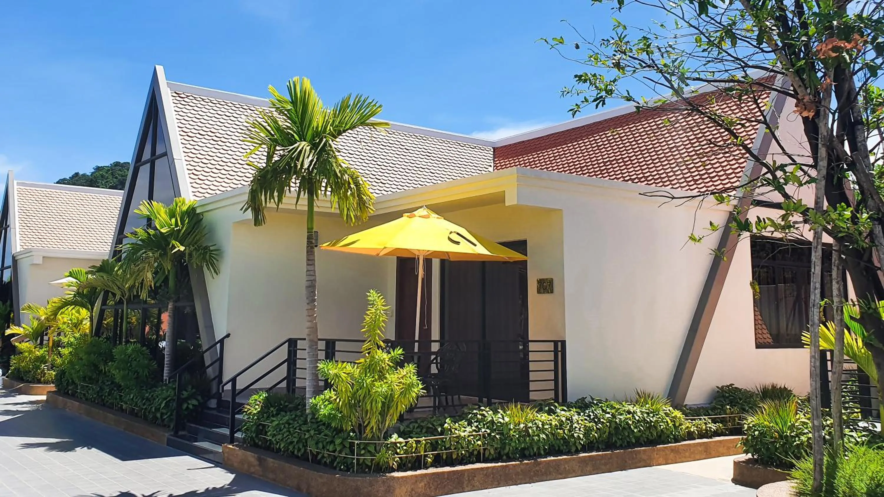 Property building in Vakara Hotel Kep