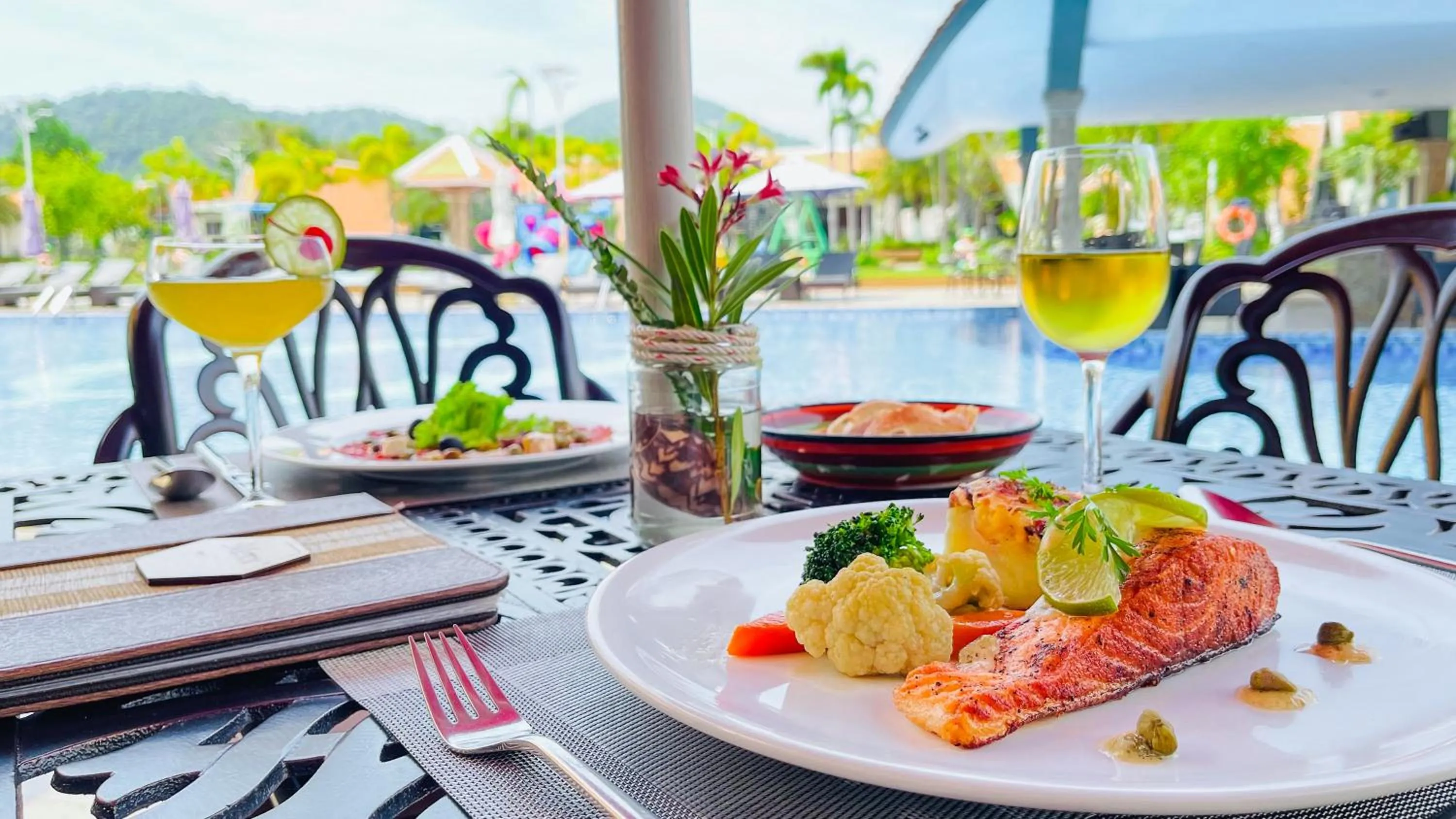 Food and drinks in Vakara Hotel Kep