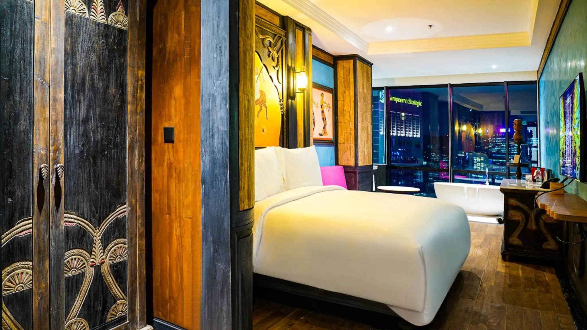 Bedroom, Bed in The Orient Jakarta, a Royal Hideaway Hotel