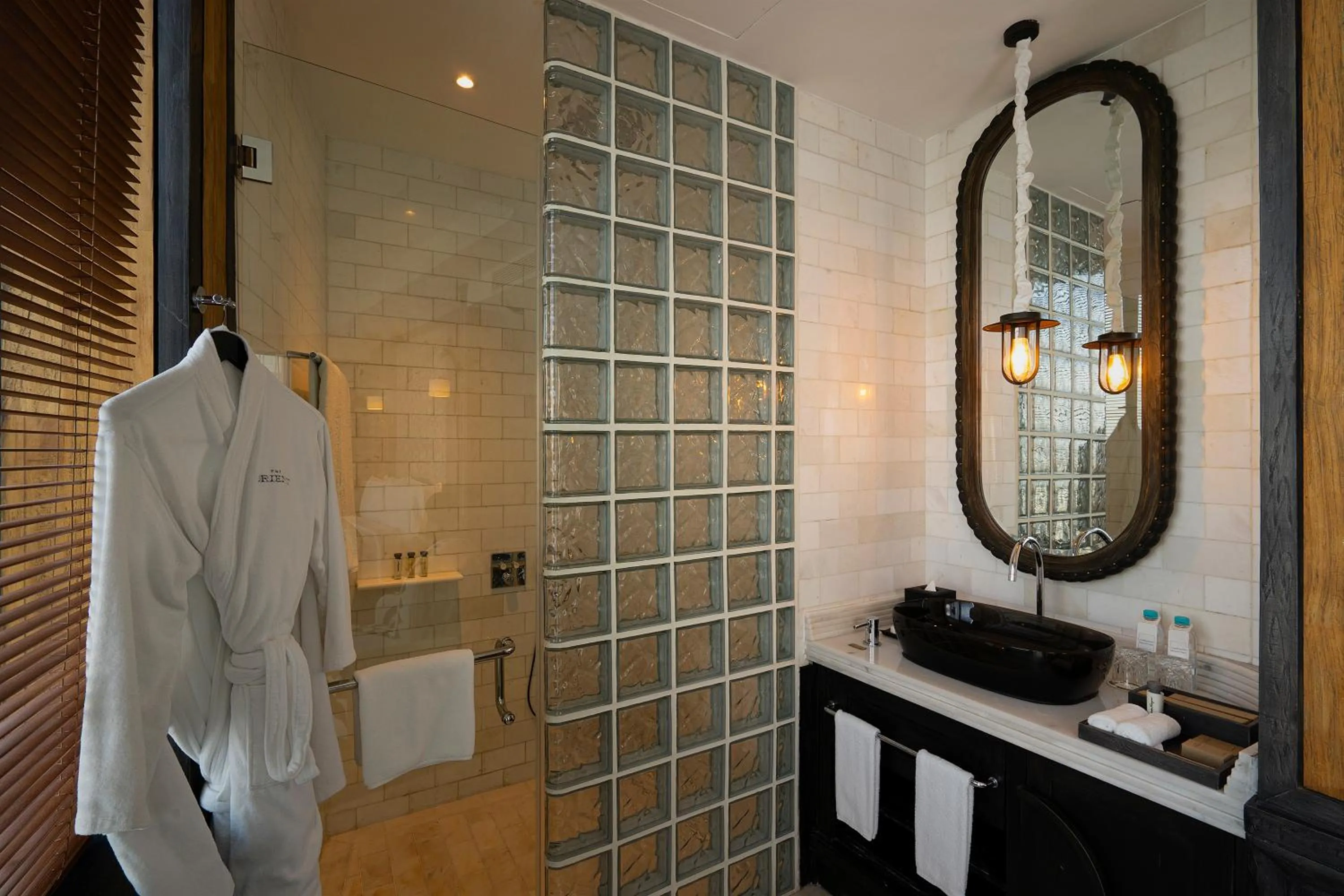 Bathroom in The Orient Jakarta, a Royal Hideaway Hotel