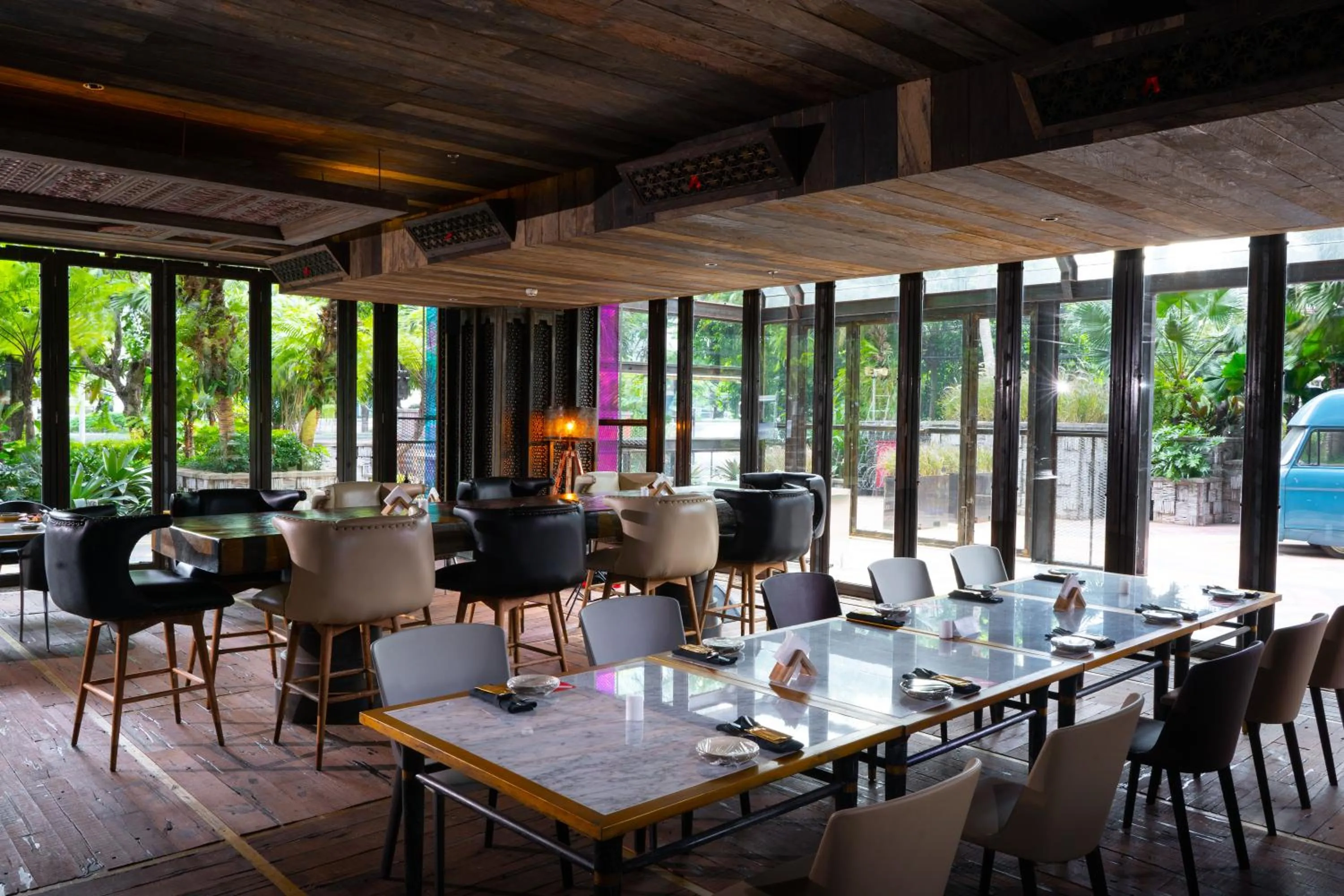 Restaurant/places to eat in The Orient Jakarta, a Royal Hideaway Hotel