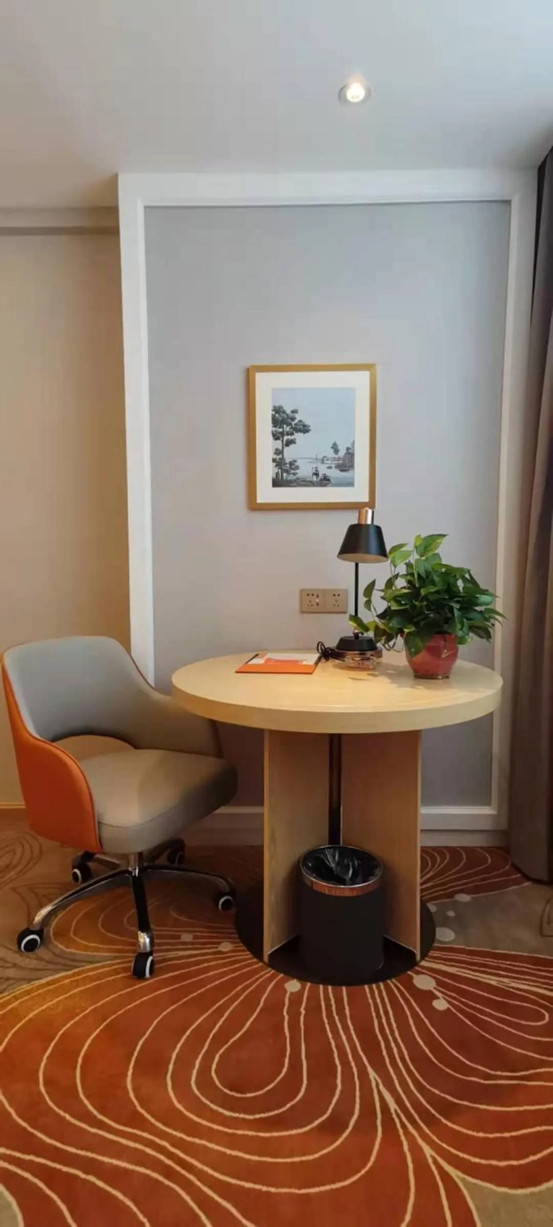 Seating area in Vienna Hotel