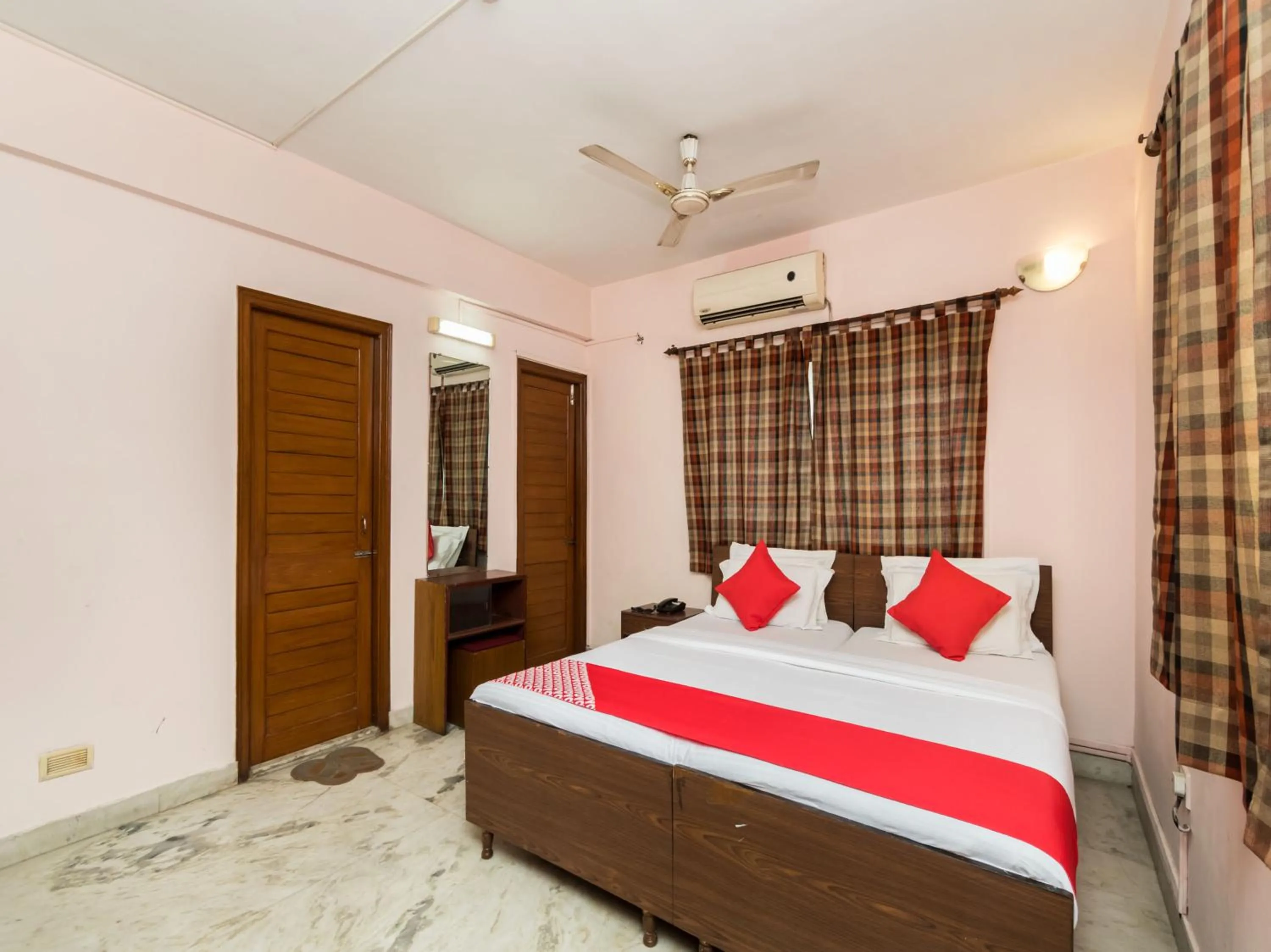 Bedroom, Bed in Malik Guest House