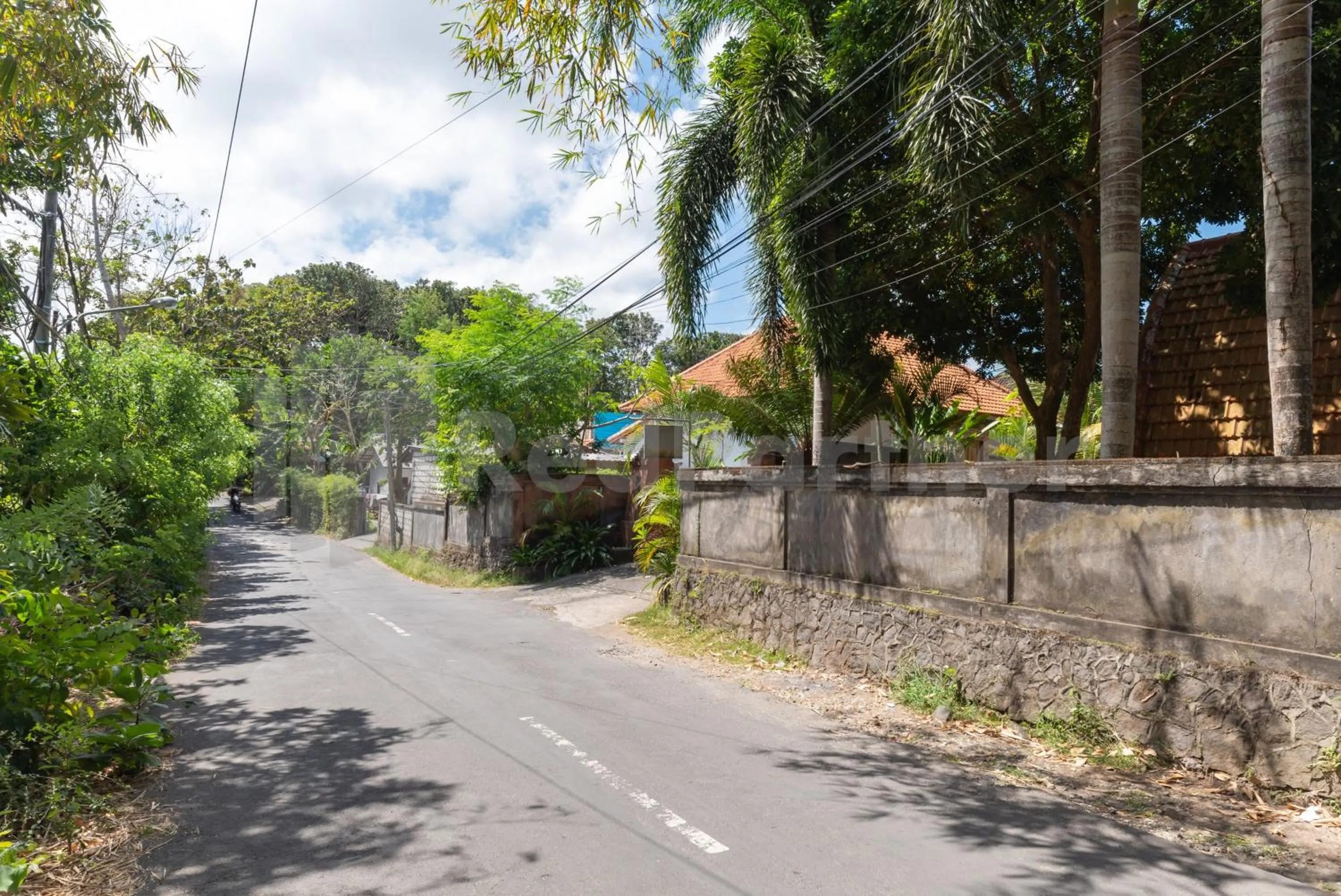 Property building in Brisk Homestay Uluwatu RedPartner