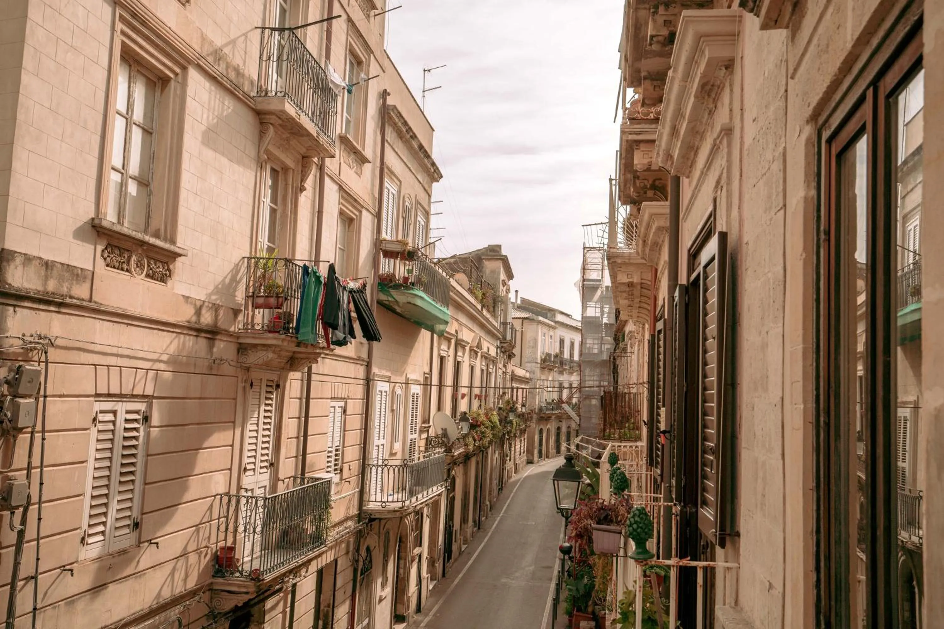 Property building in Panorama Alfeo