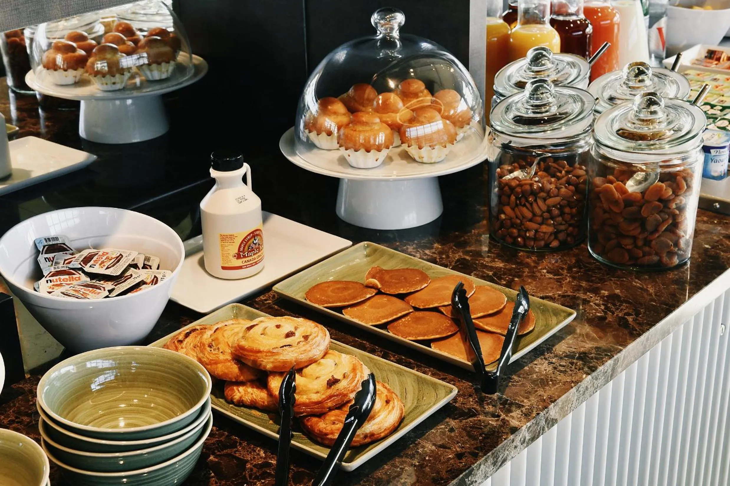 Breakfast in Golden Tulip Reims Bezannes