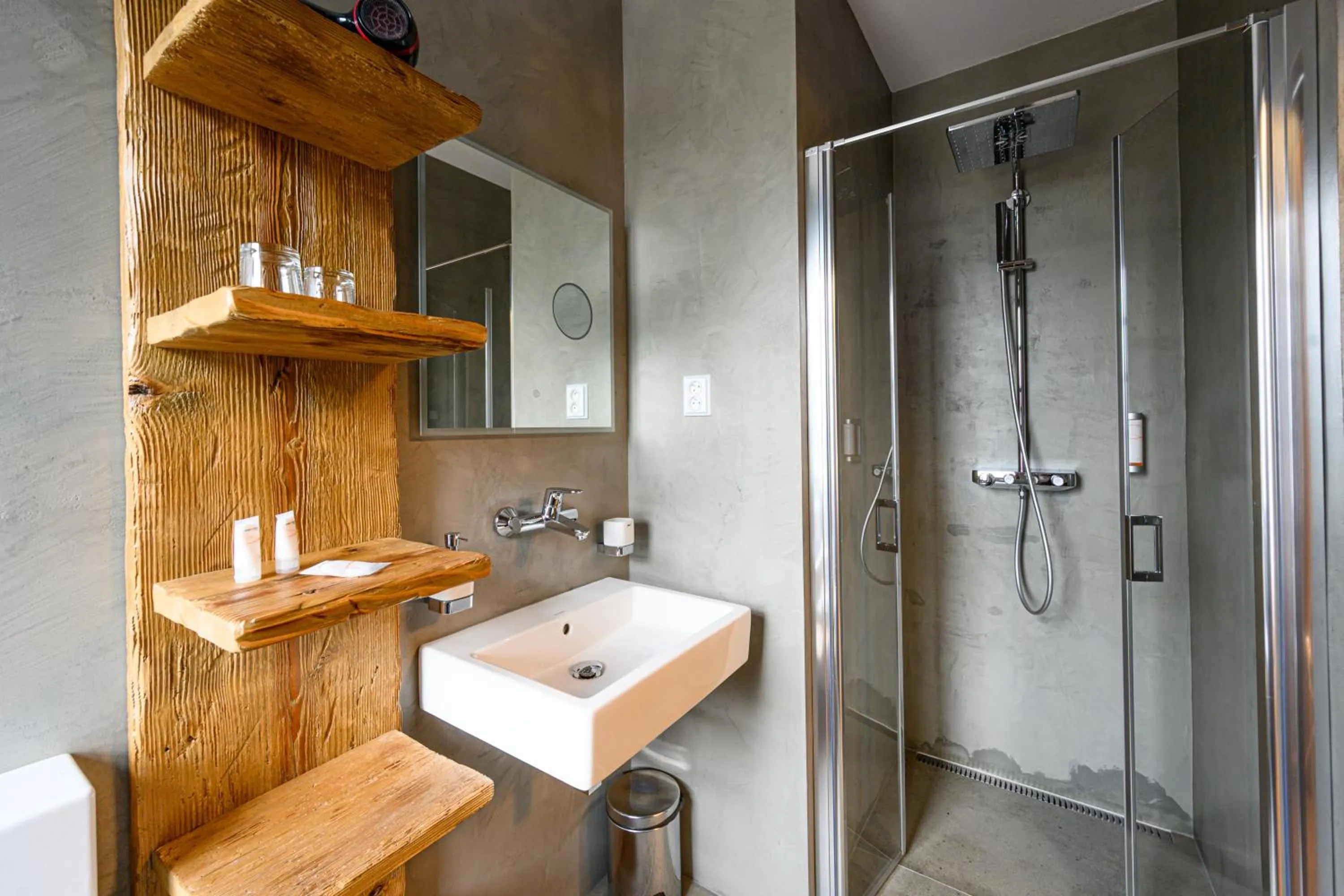 Shower in Hotel Bedriska Wellness Resort & Spa