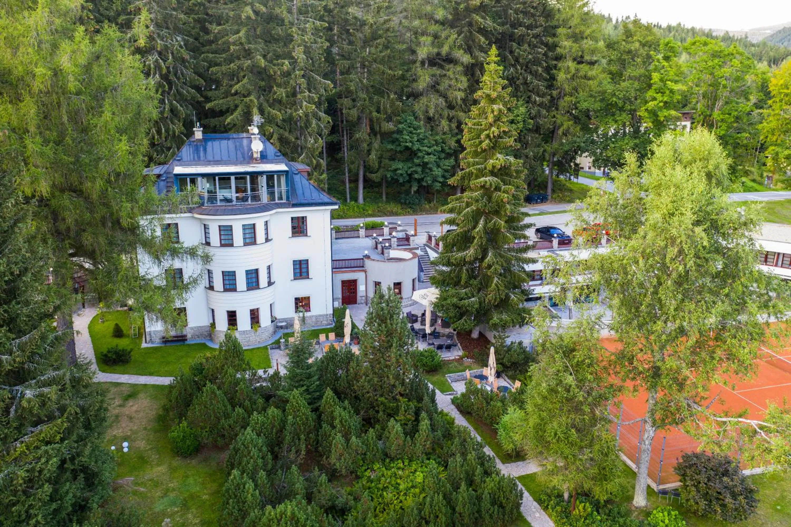 Property building in Hotel Bedriska Wellness Resort & Spa