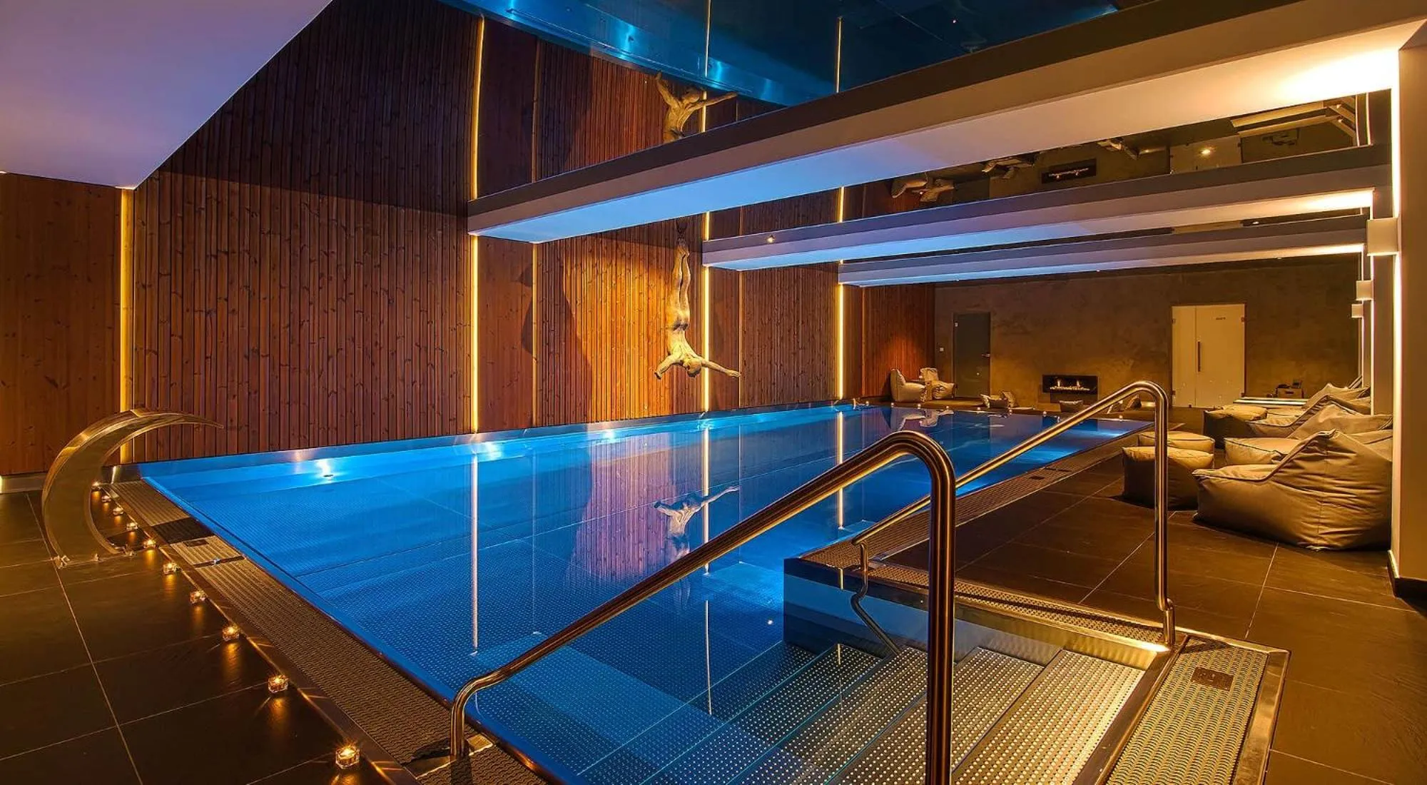 Swimming pool in Hotel Bedriska Wellness Resort & Spa