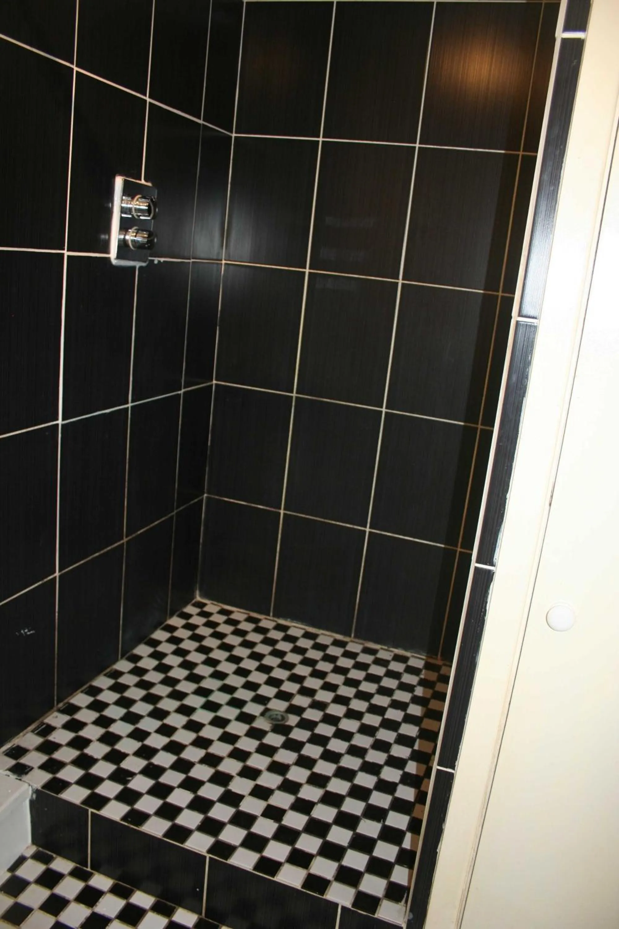 Bathroom in The Nook - Farm Park Stay with Hot Tub & Dome