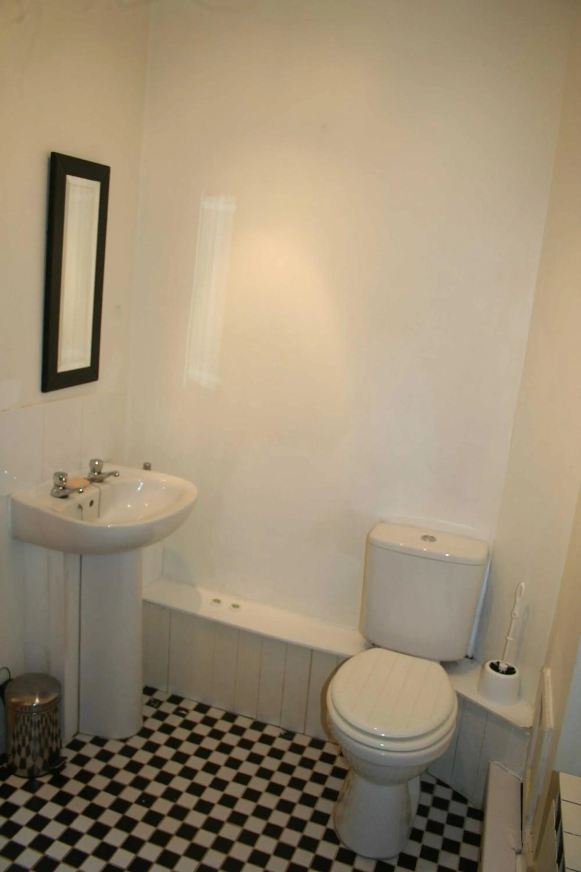 Bathroom in The Nook - Farm Park Stay with Hot Tub & Dome