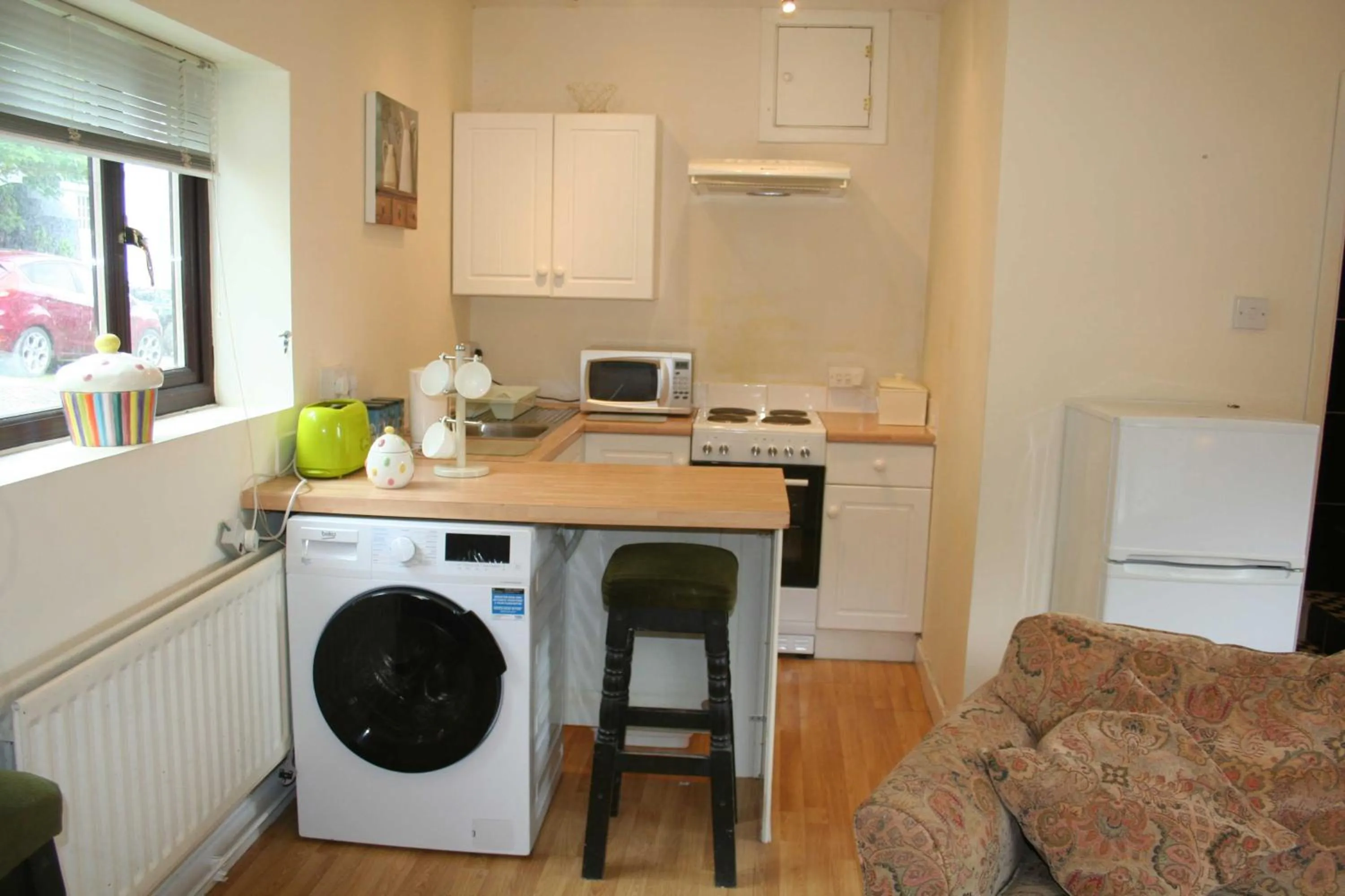 Kitchen or kitchenette in The Nook - Farm Park Stay with Hot Tub & Dome