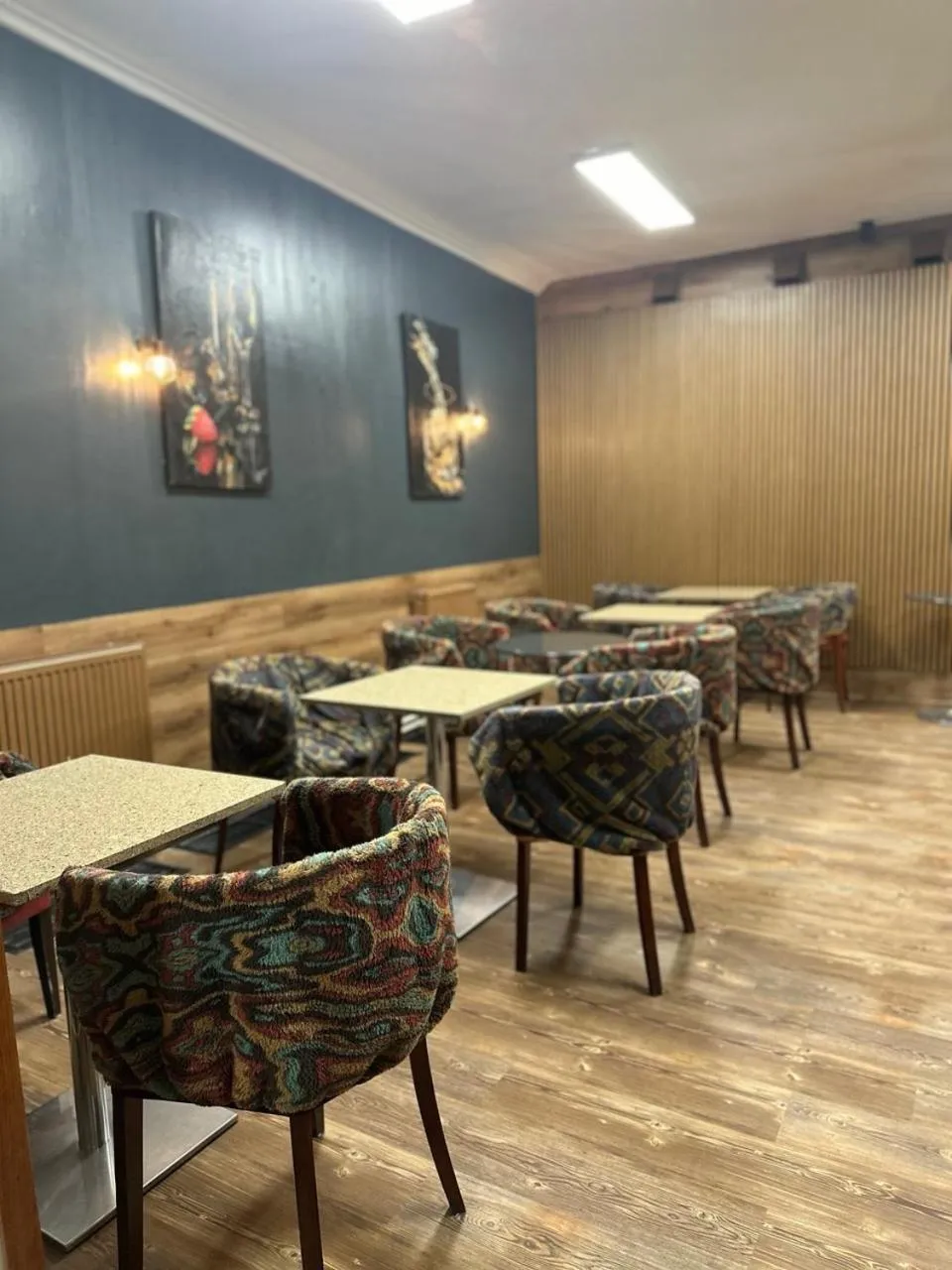 Breakfast in Gallery Hotel SIS