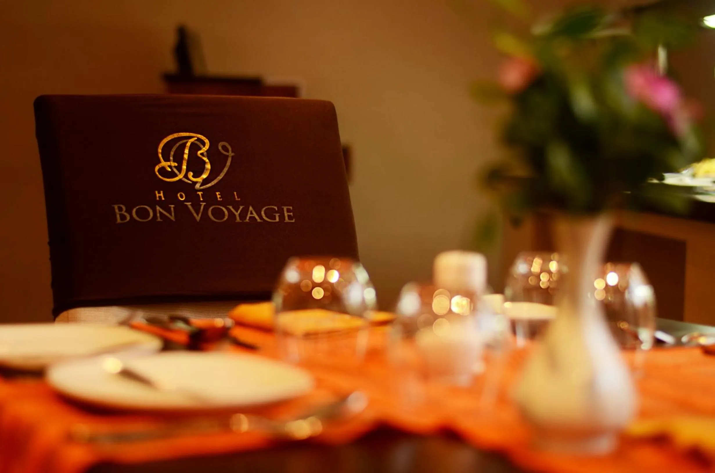 Restaurant/places to eat in Hotel Bon Voyage