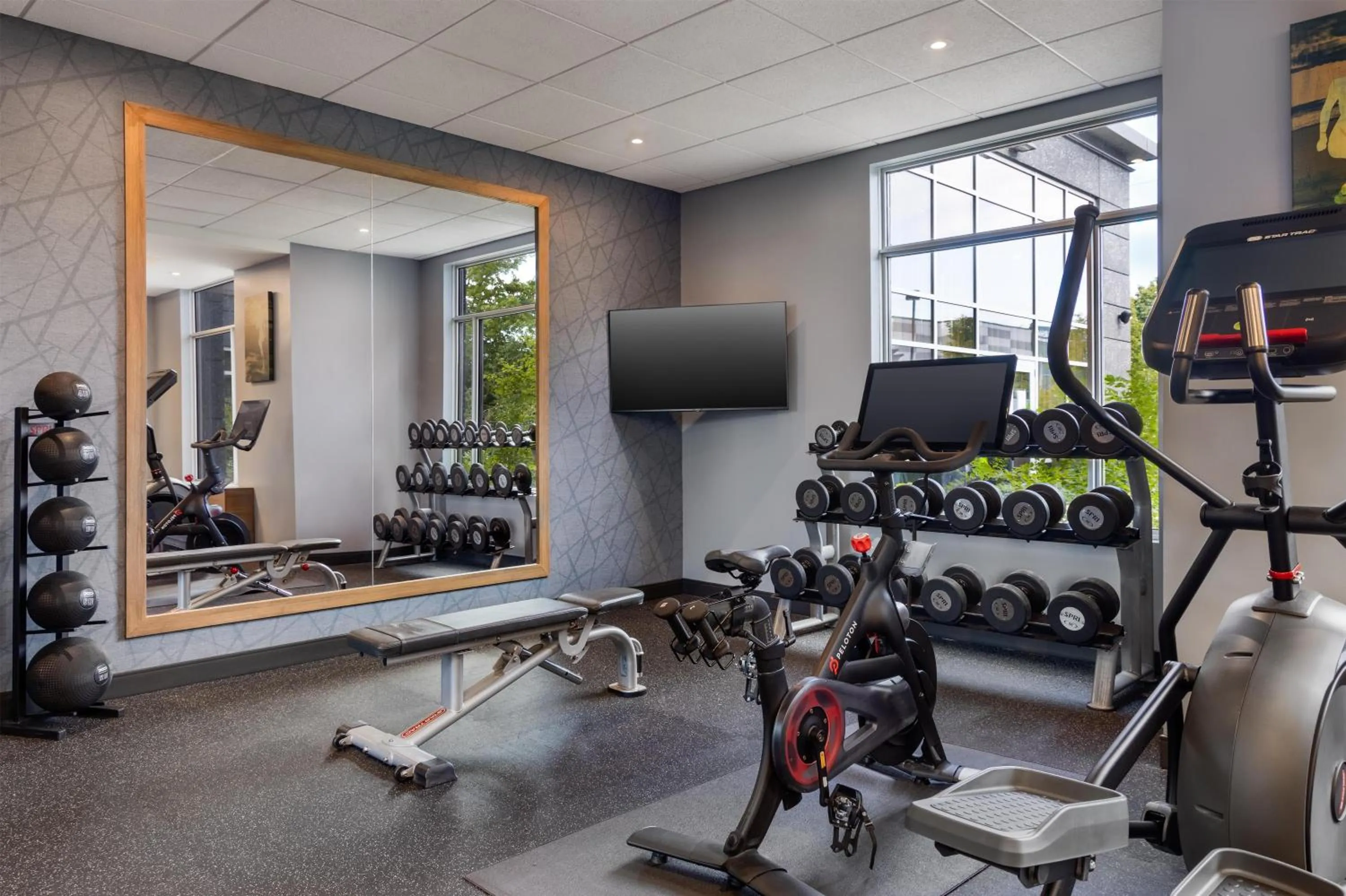 Fitness centre/facilities in Homewood Suites by Hilton Toronto-Ajax