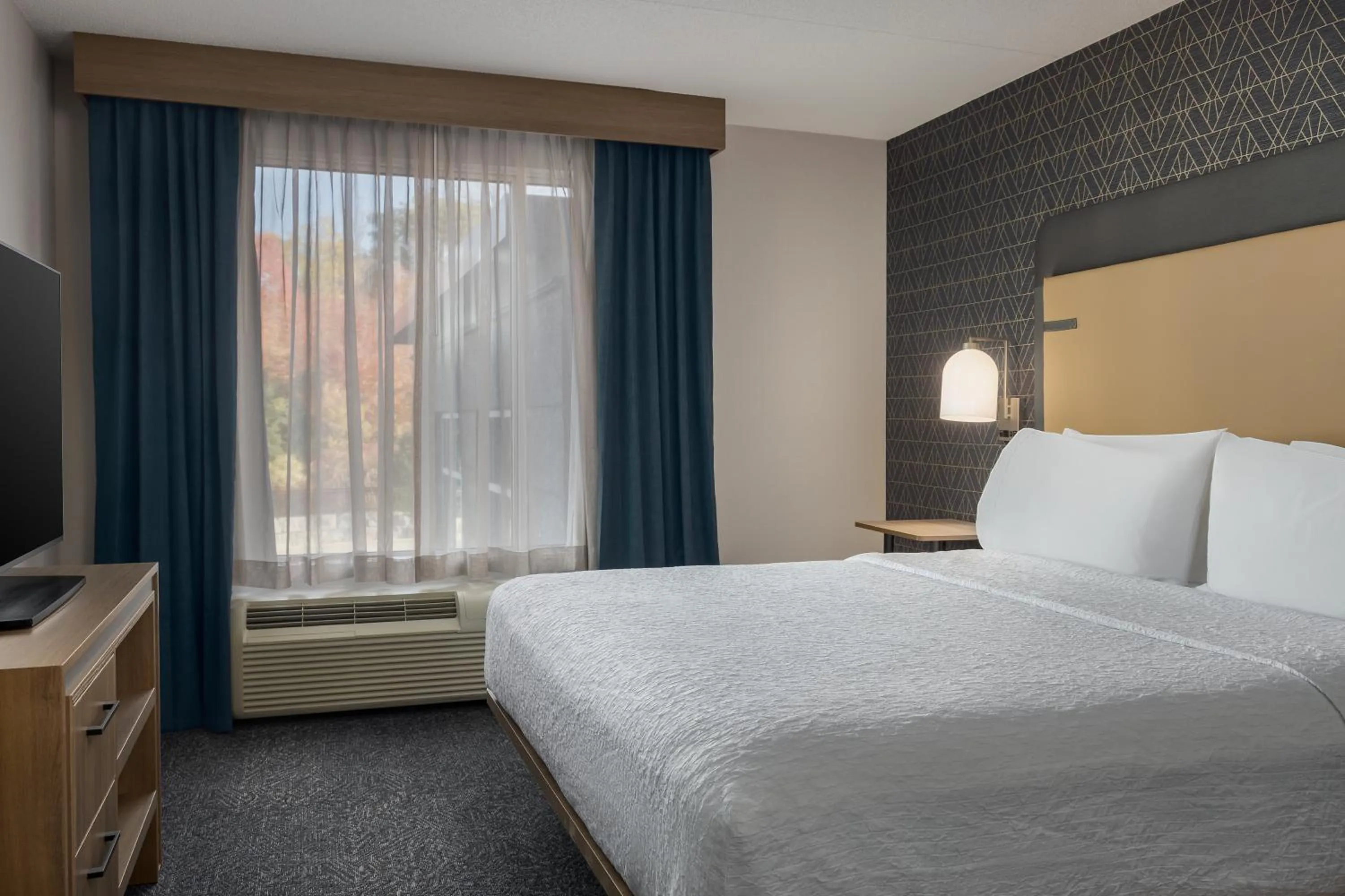 Bed in Homewood Suites by Hilton Toronto-Ajax