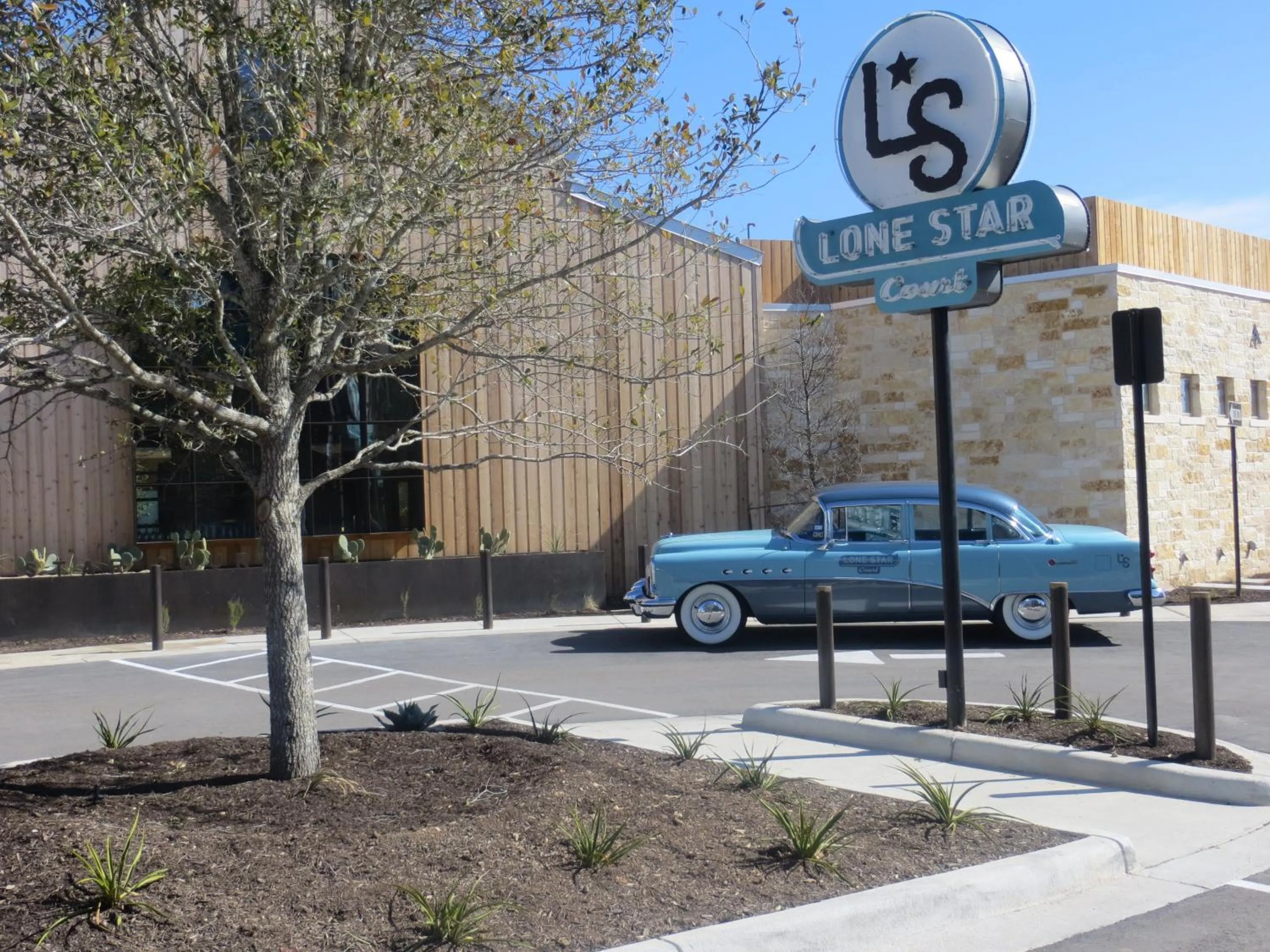 Facade/entrance in Lone Star Court, by Valencia Hotel Collection