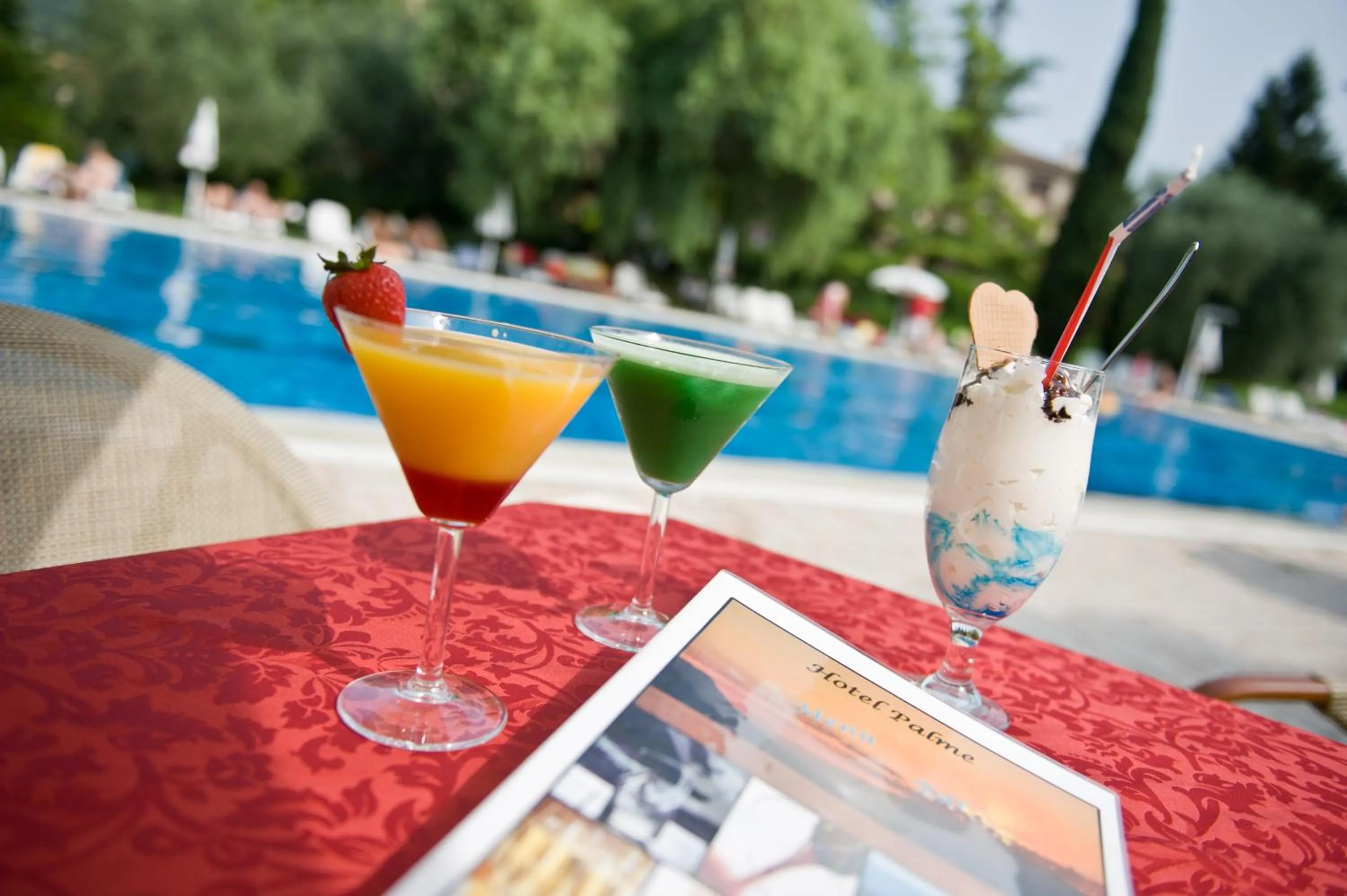 Food and drinks in Hotel Palme & Suite