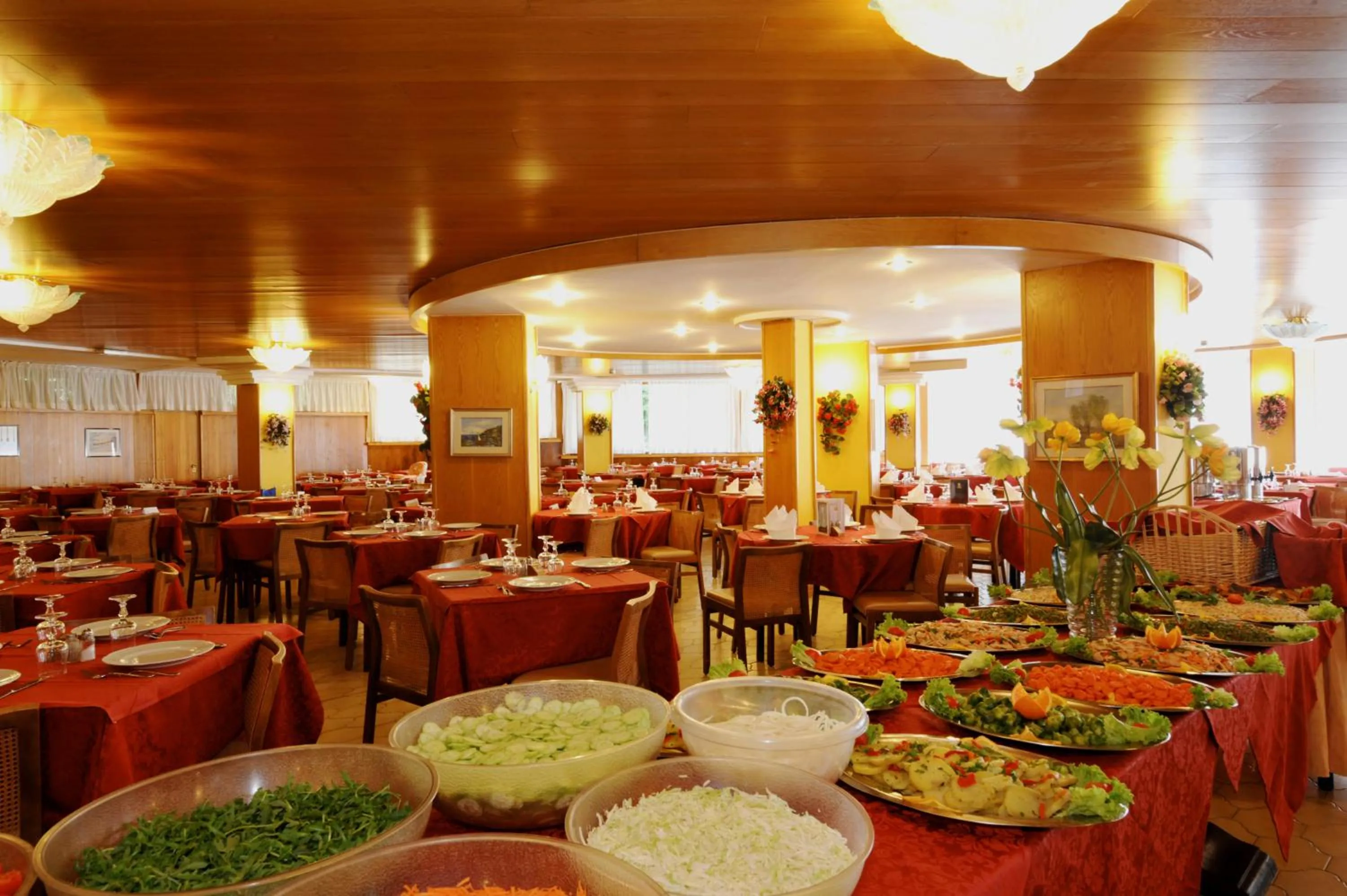 Restaurant/places to eat in Hotel Palme & Suite