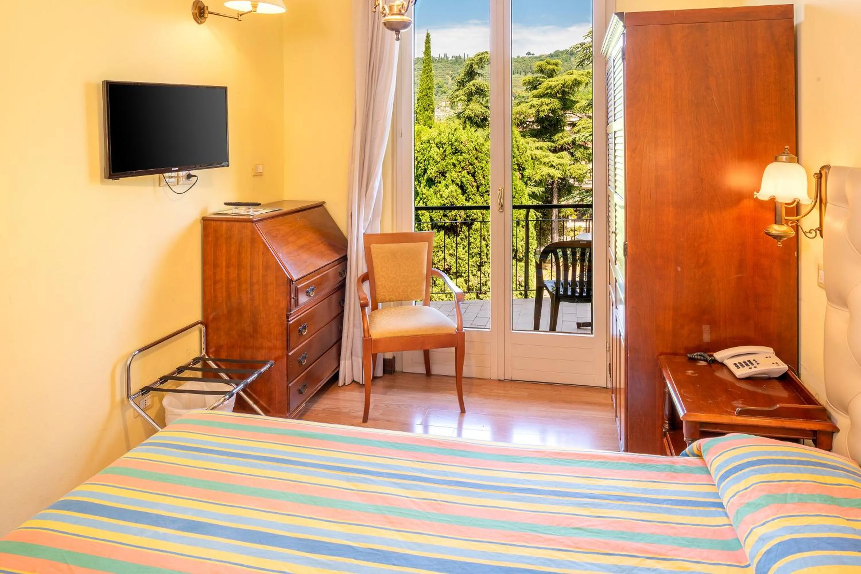 Bedroom, Bed in Hotel Palme & Suite