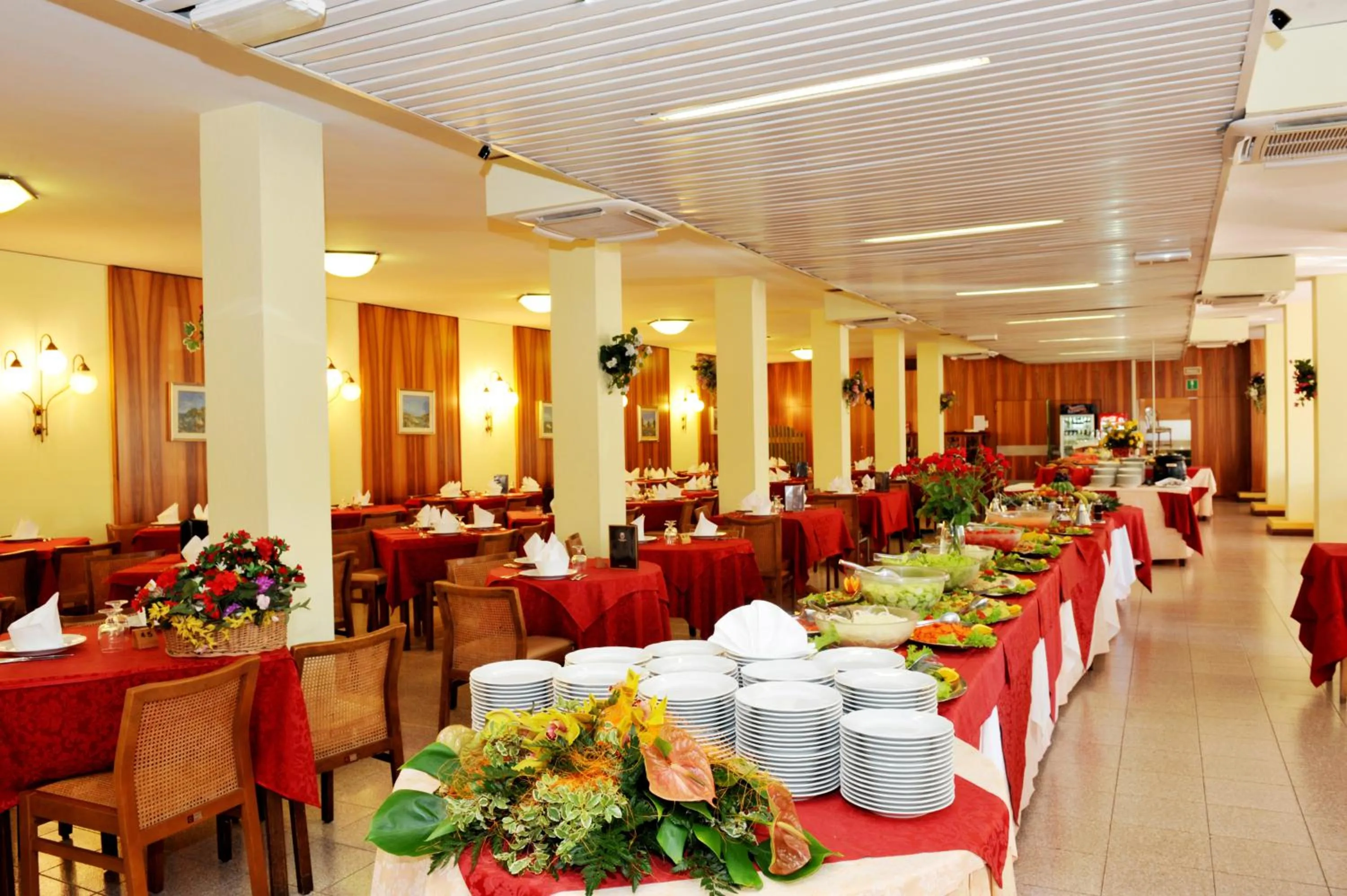 Restaurant/places to eat in Hotel Palme & Suite