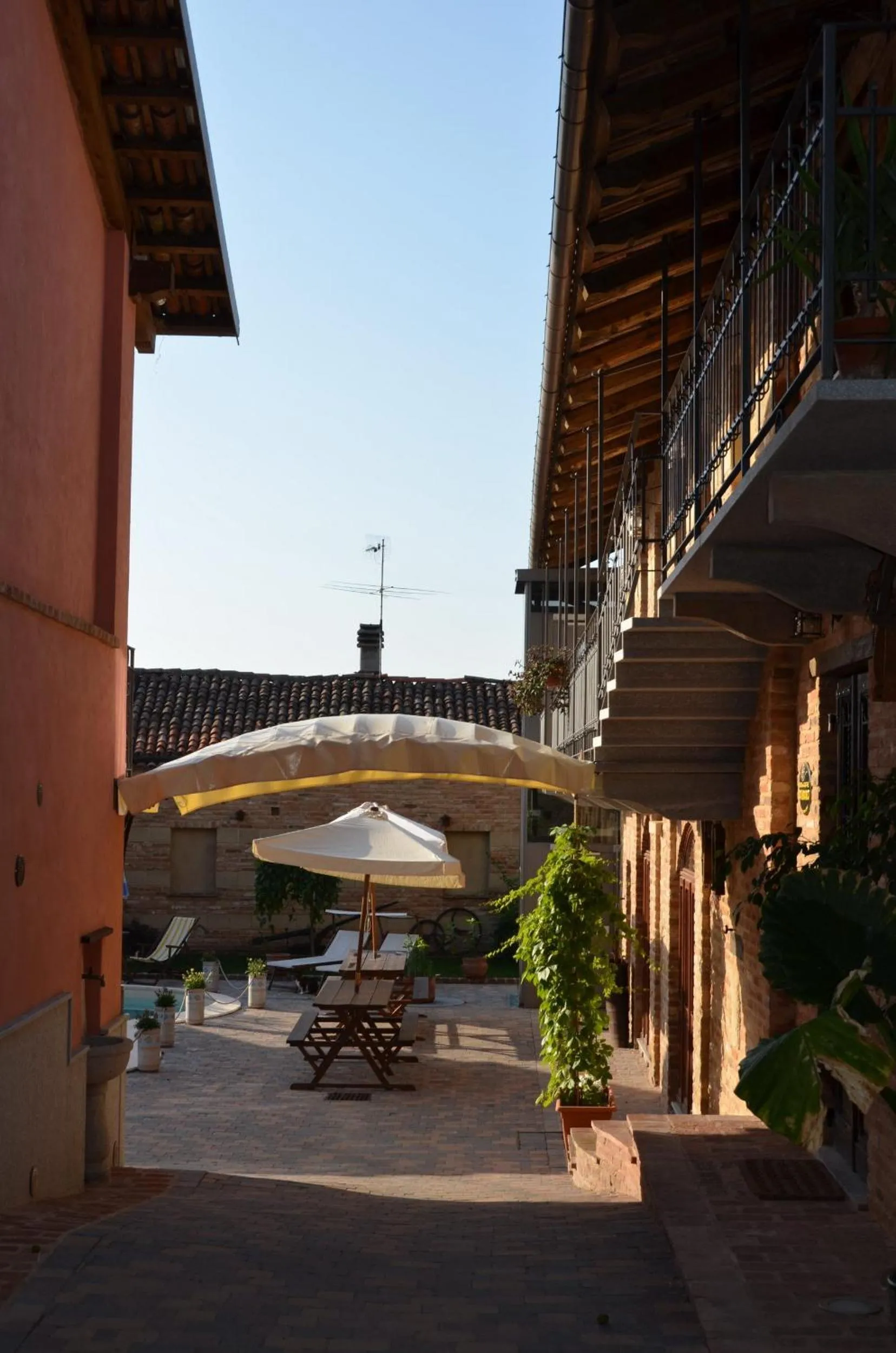 La Corte Di Gerardo
