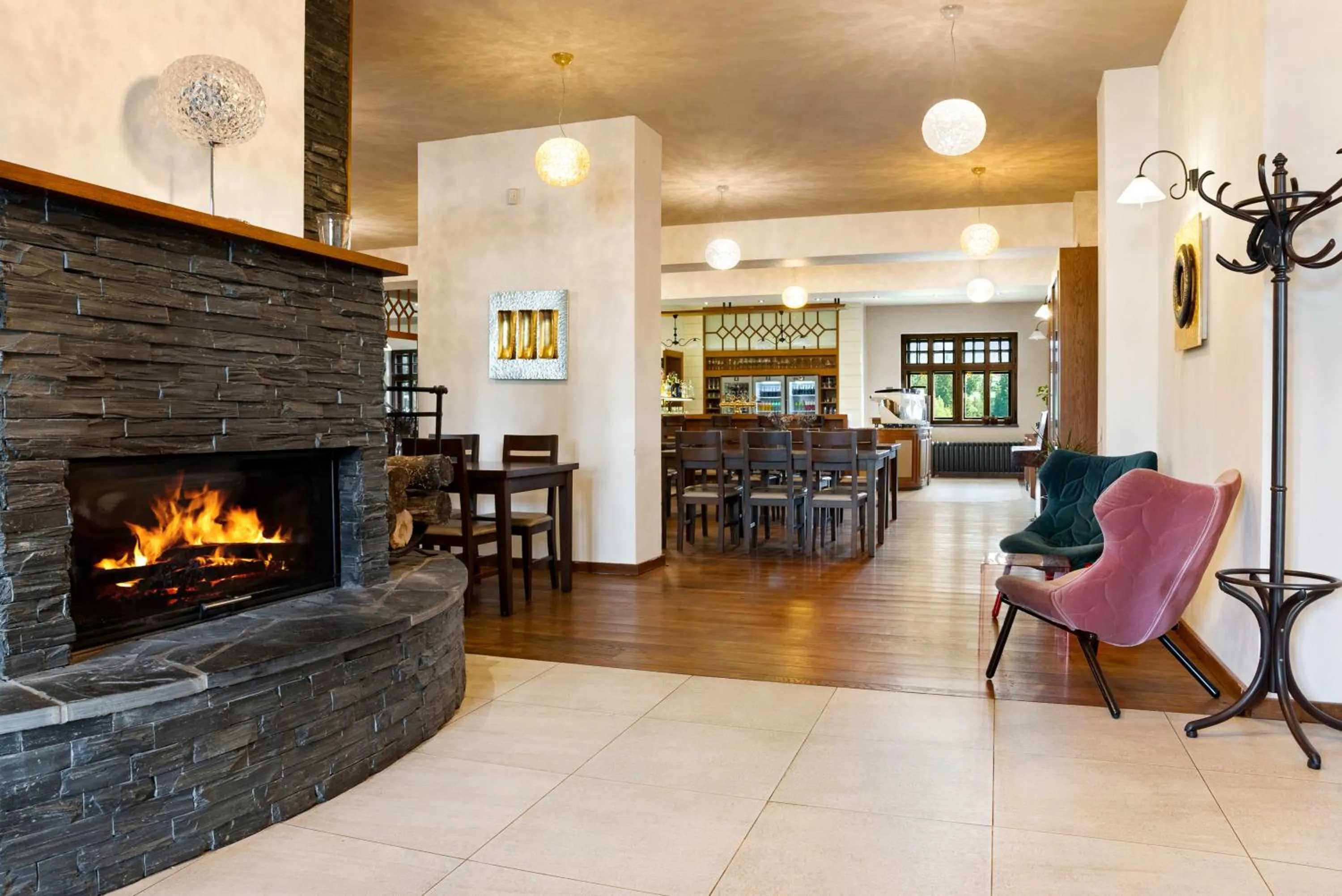 Restaurant/places to eat in Hotel Franz