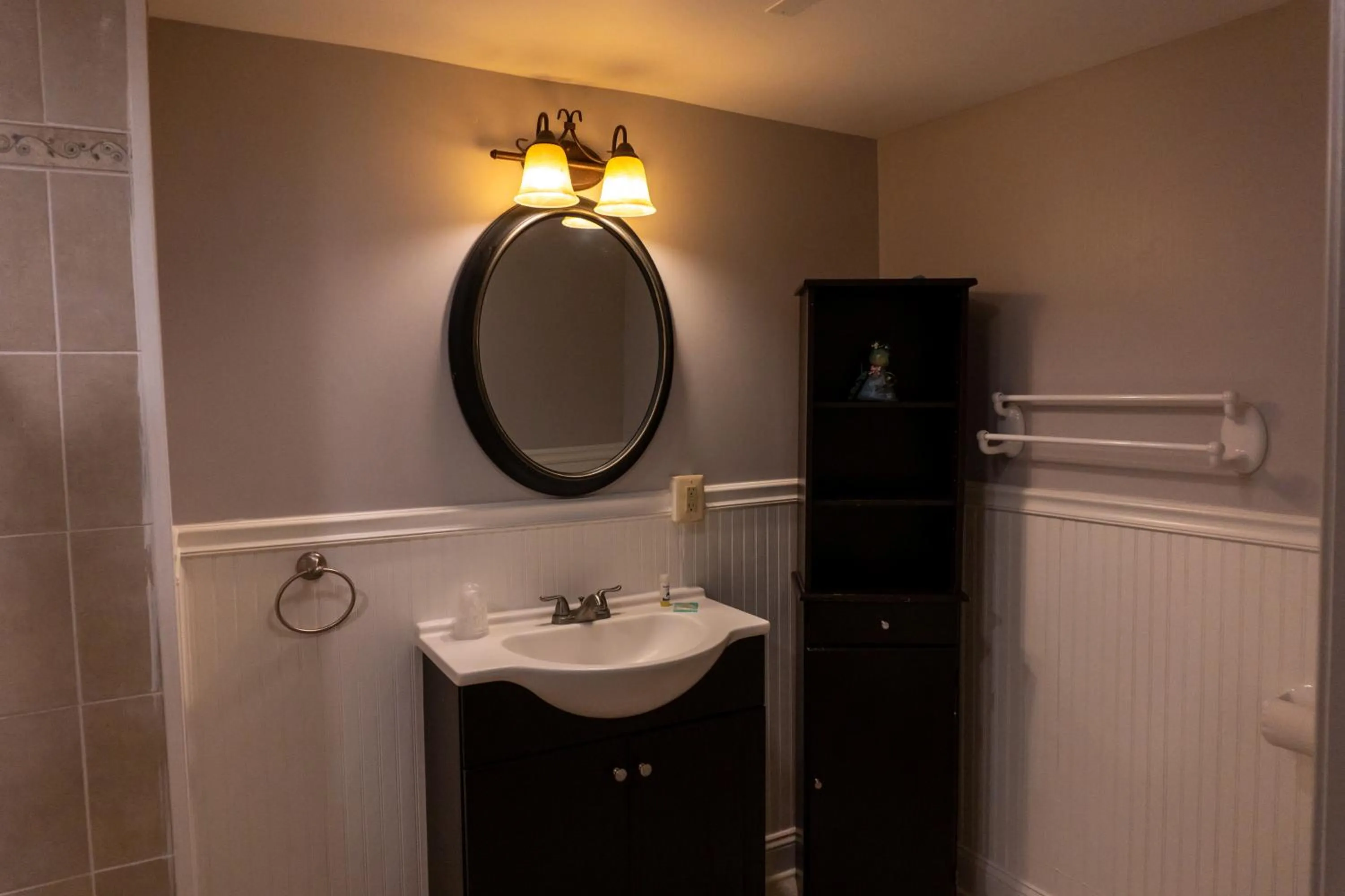 Shower in Beach Walk Hotel