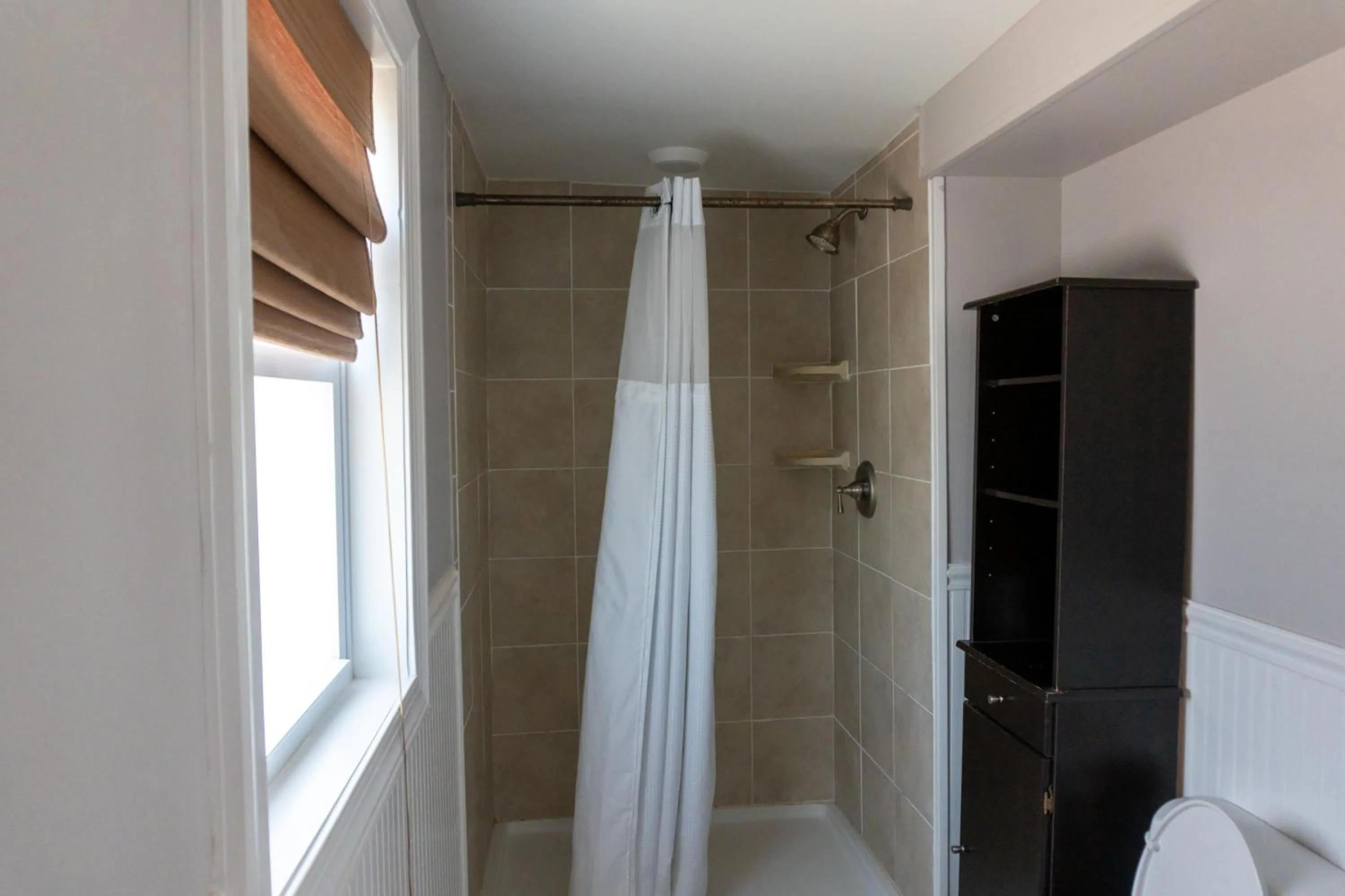 Shower in Beach Walk Hotel