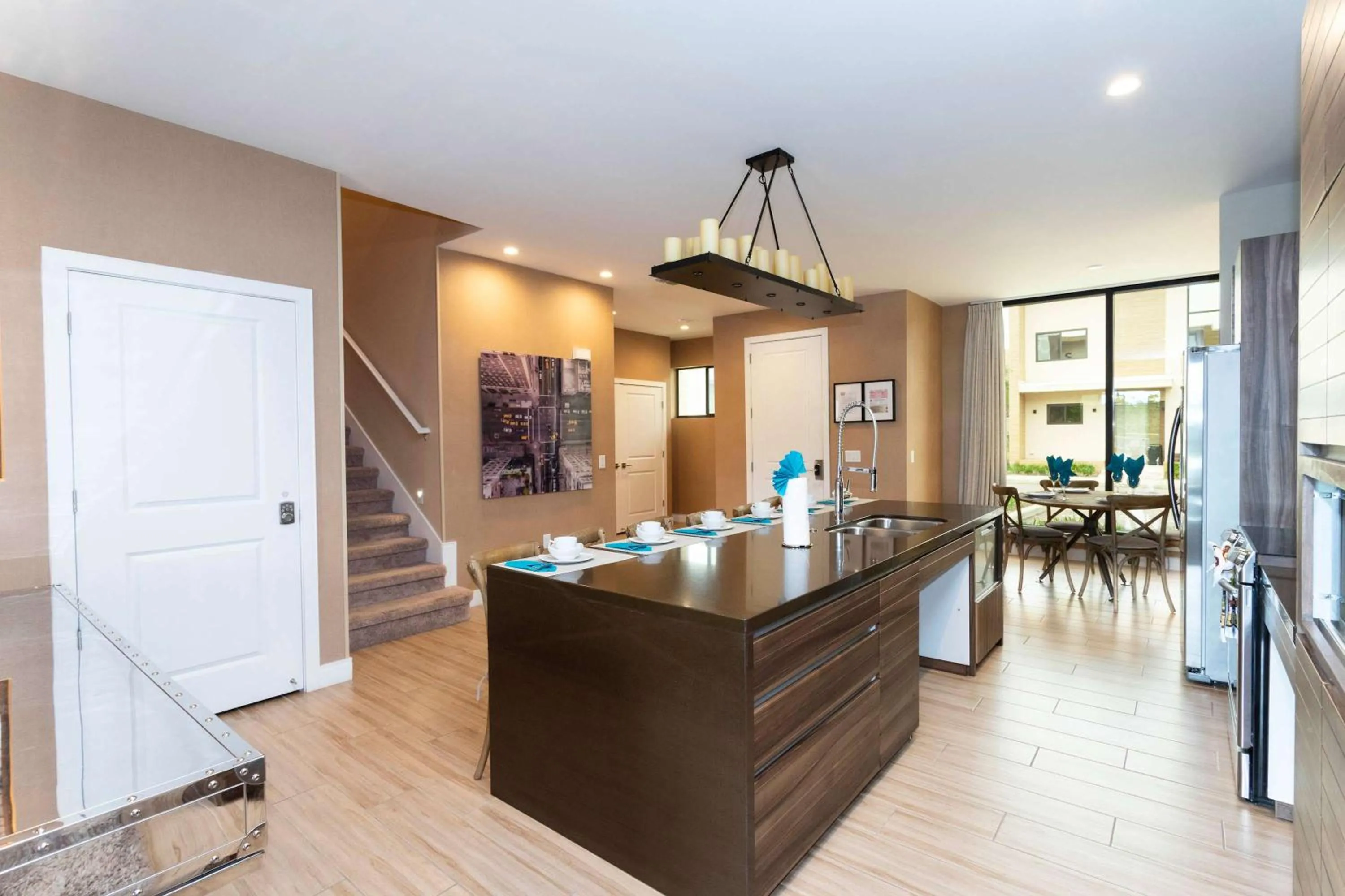 Gorgeous 4Bd Close to Disney @ Magic Village 7581