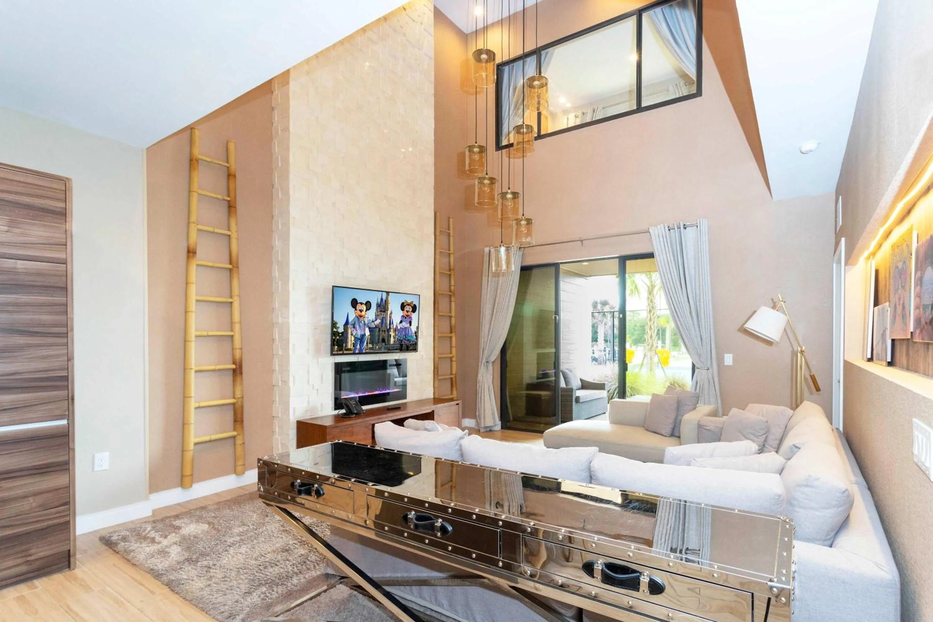 Gorgeous 4Bd Close to Disney @ Magic Village 7581