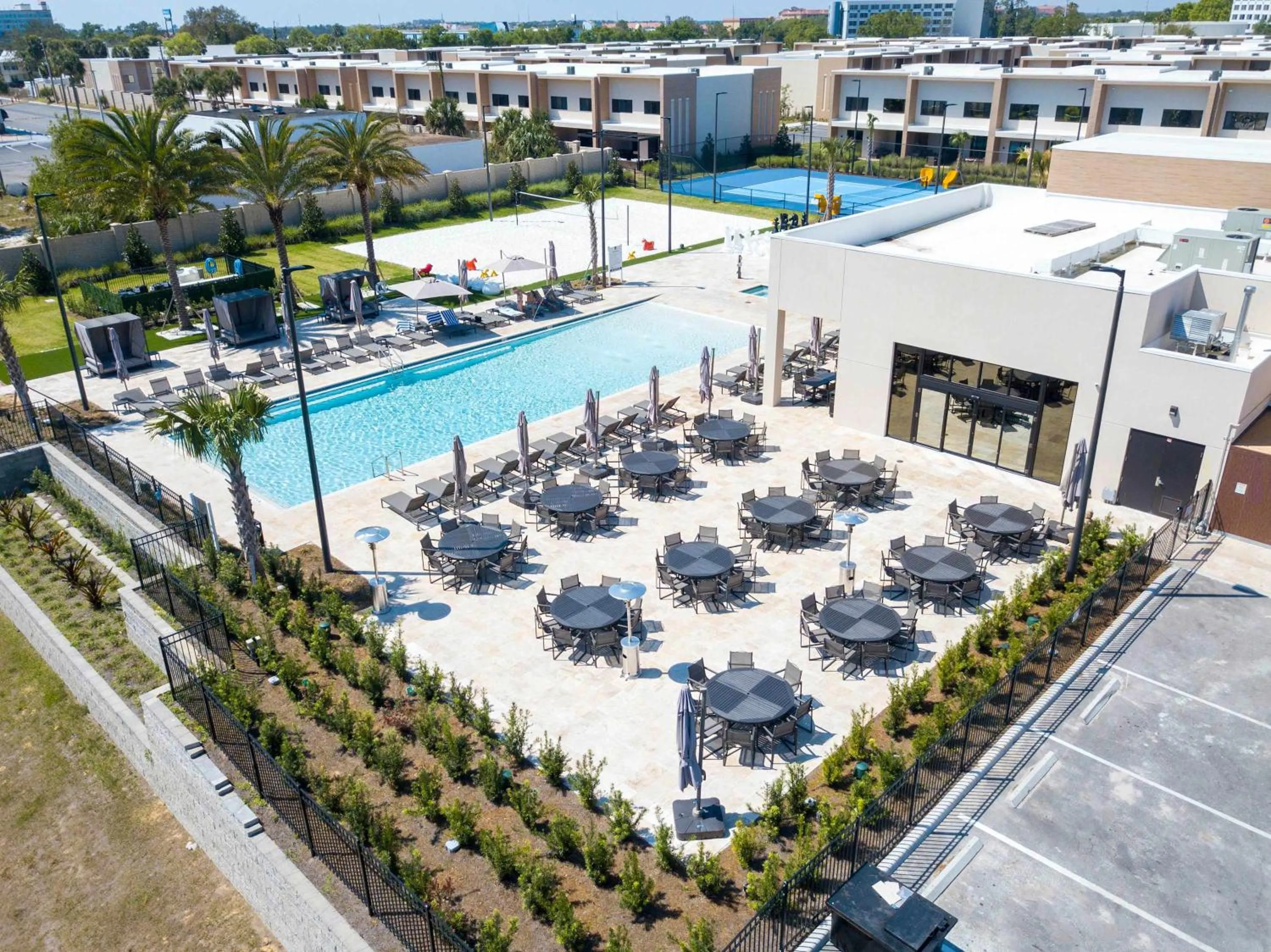 Gorgeous 4Bd Close to Disney @ Magic Village 7581