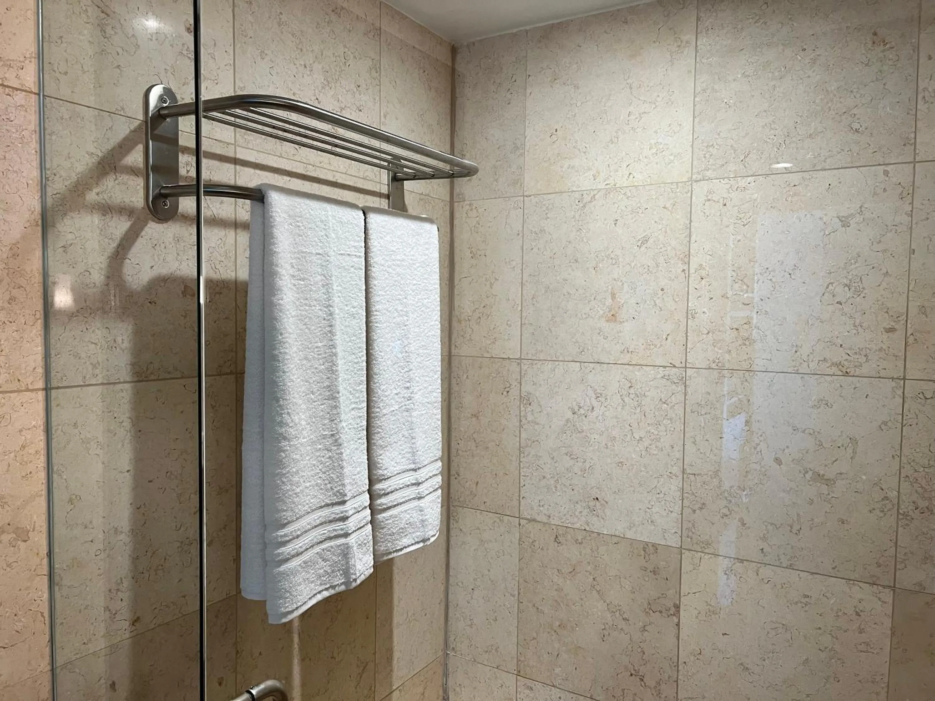 Bathroom in Boutique Suites 3 min walk to beach