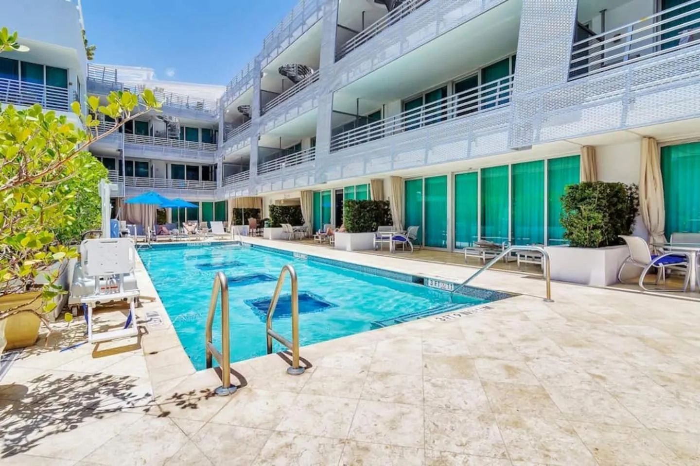 Property building in Boutique Suites 3 min walk to beach