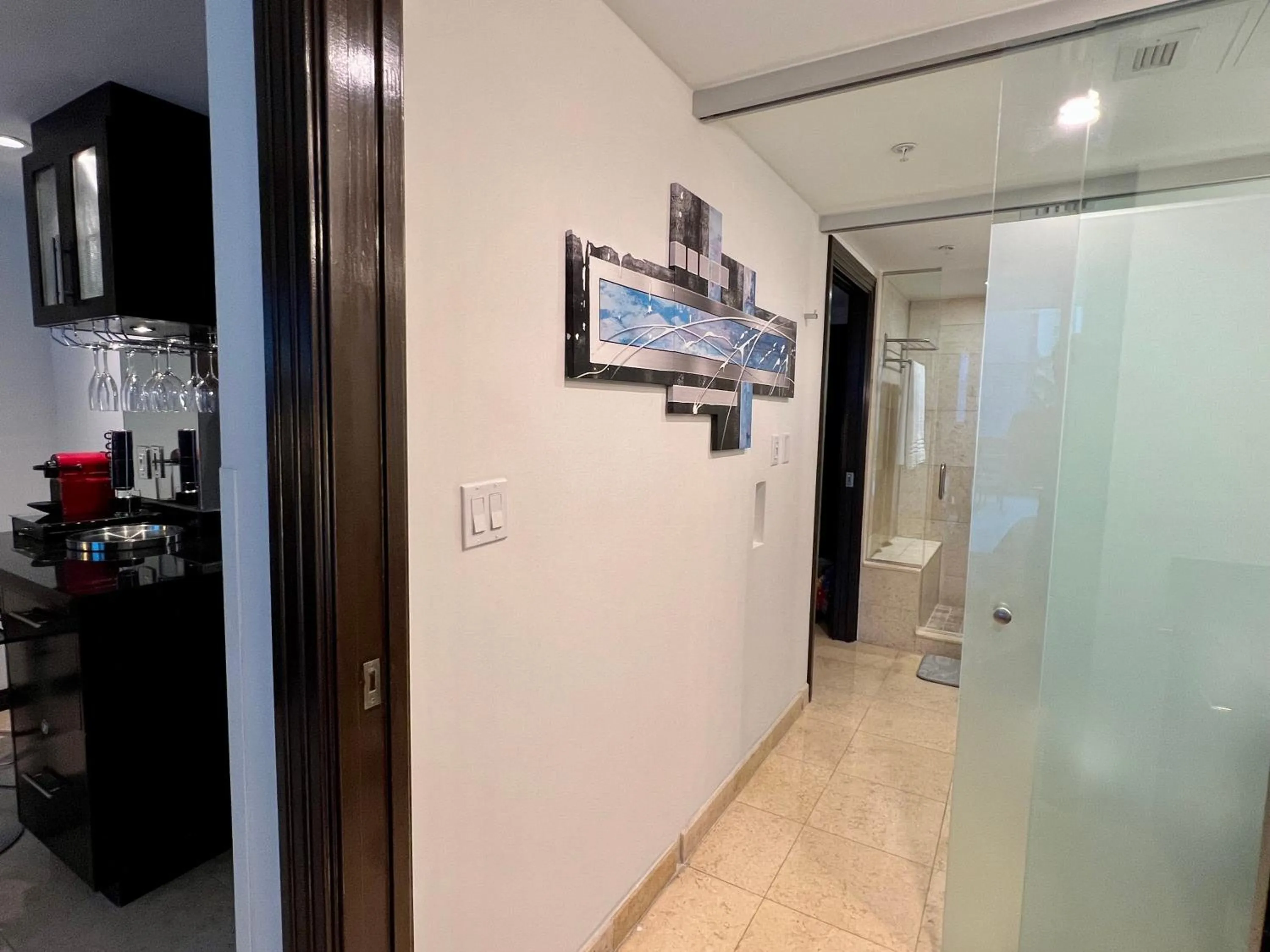 Bathroom in Boutique Suites 3 min walk to beach