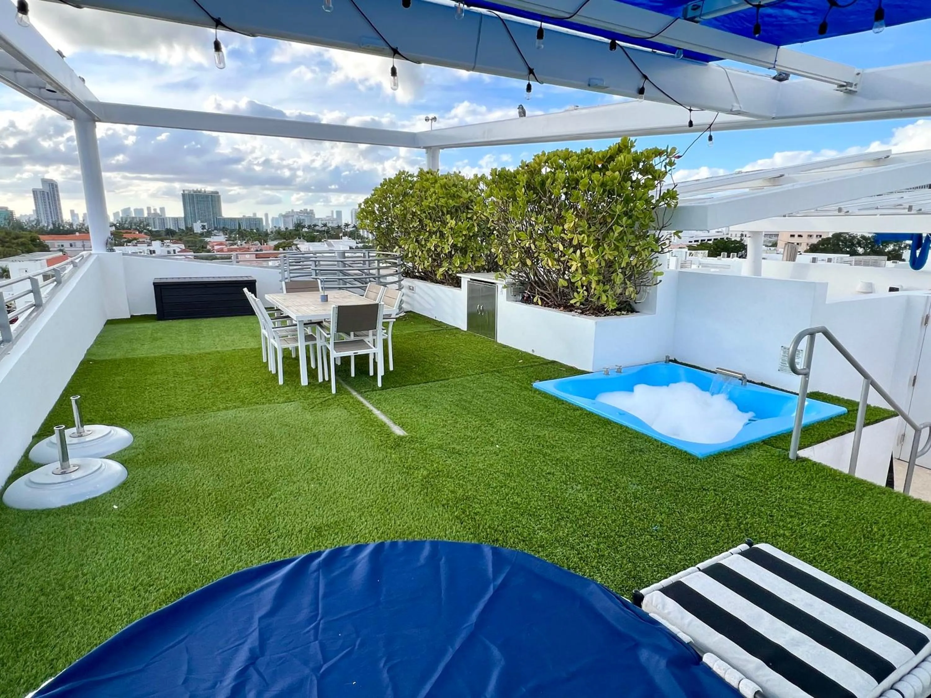 Day in Boutique Suites 3 min walk to beach