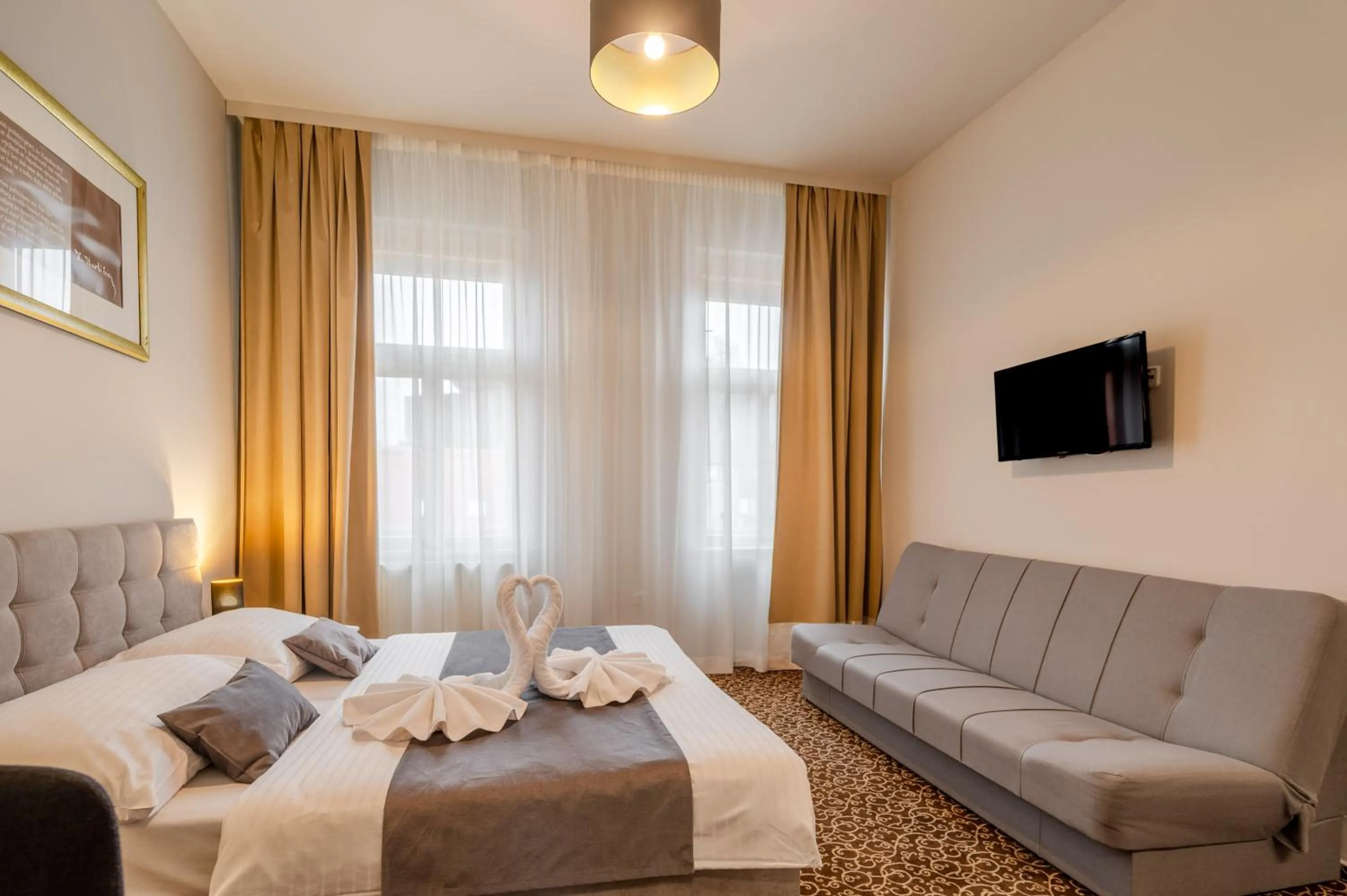 Photo of the whole room, Bed in Hotel Brixen