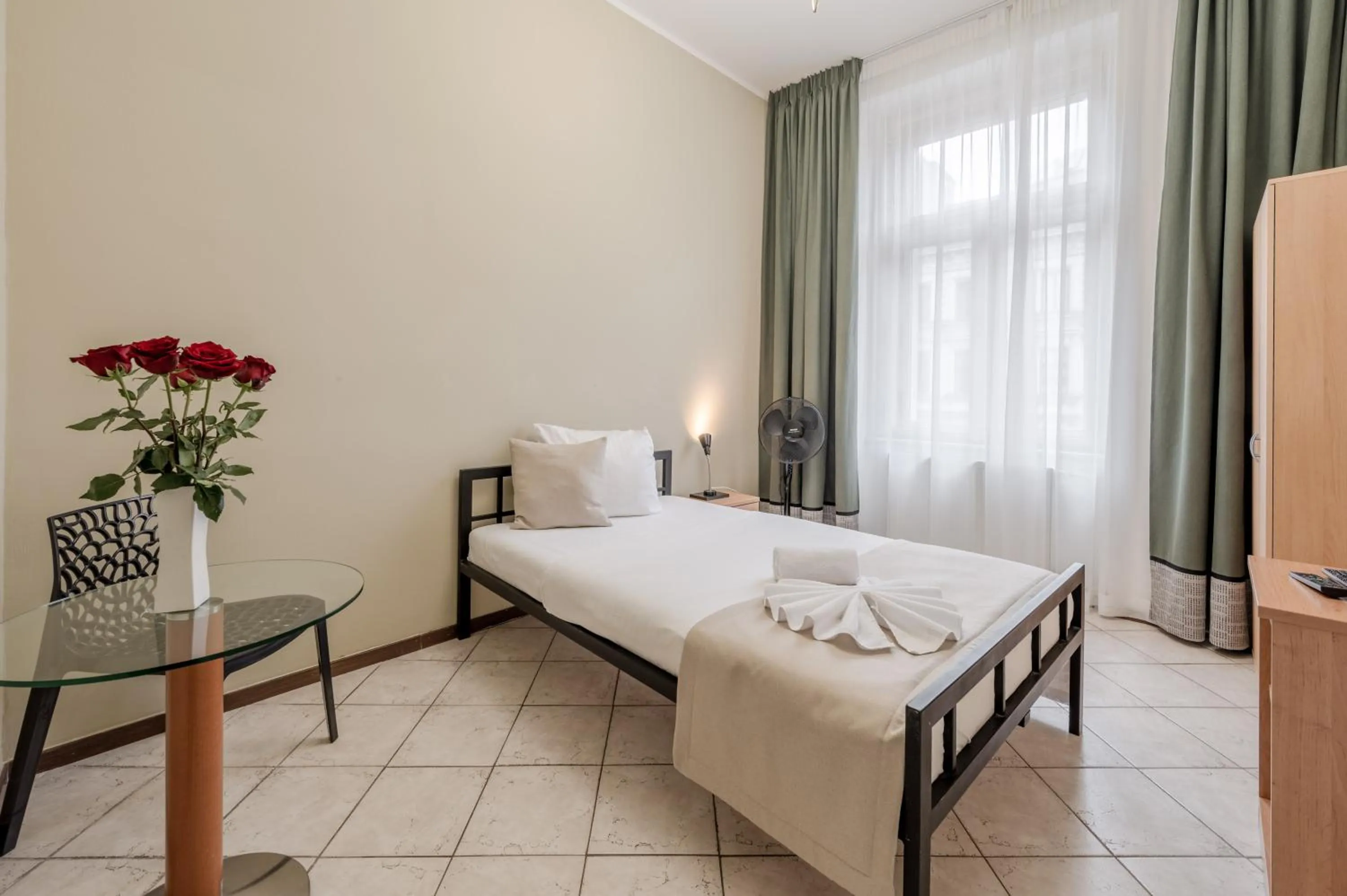 Property building, Bed in Hotel Brixen