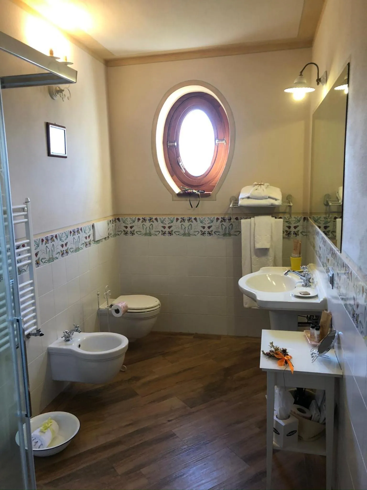 Bathroom in La Cantina Relais - Fattoria Il Cipresso