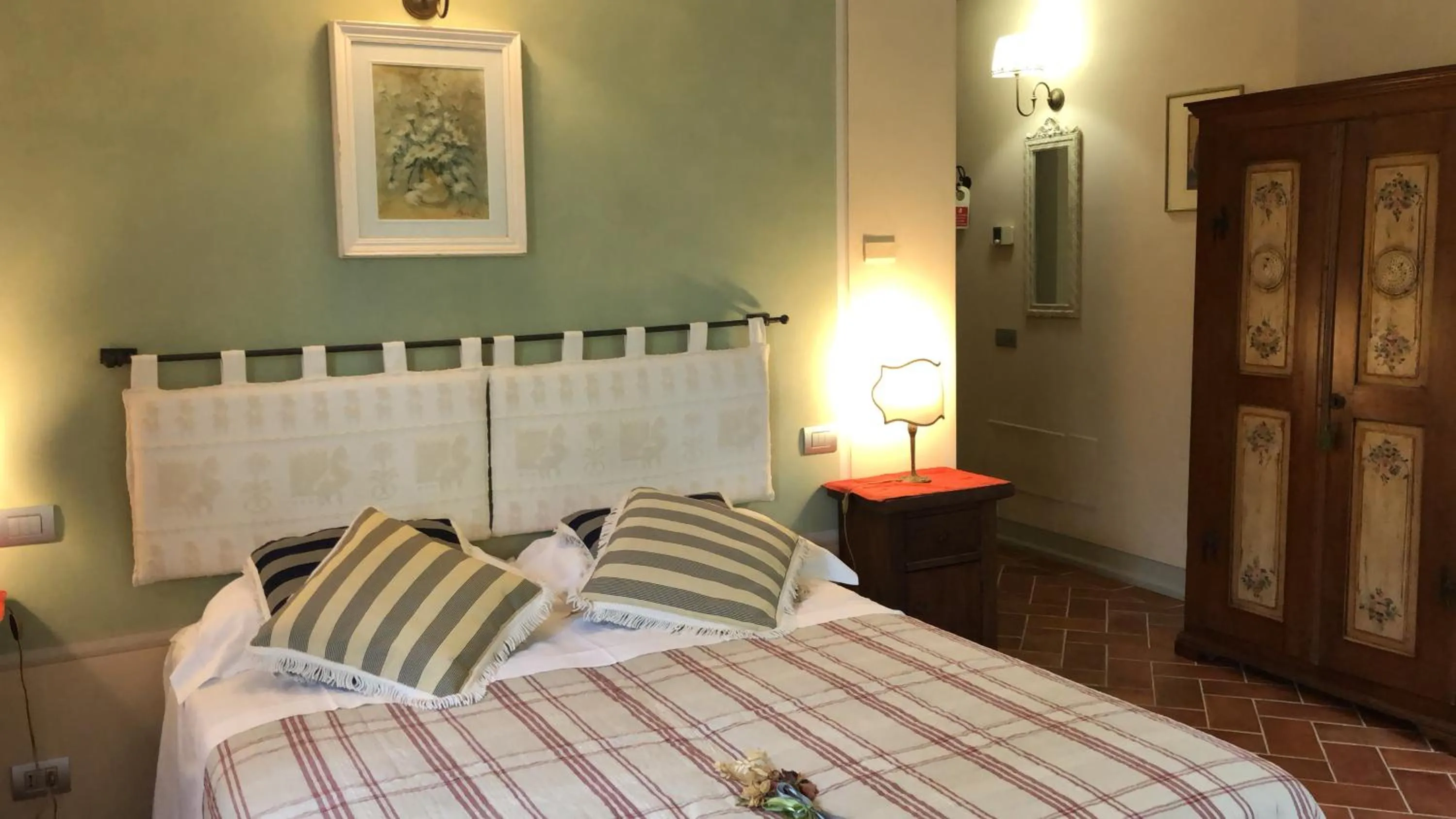 Bed in La Cantina Relais - Fattoria Il Cipresso