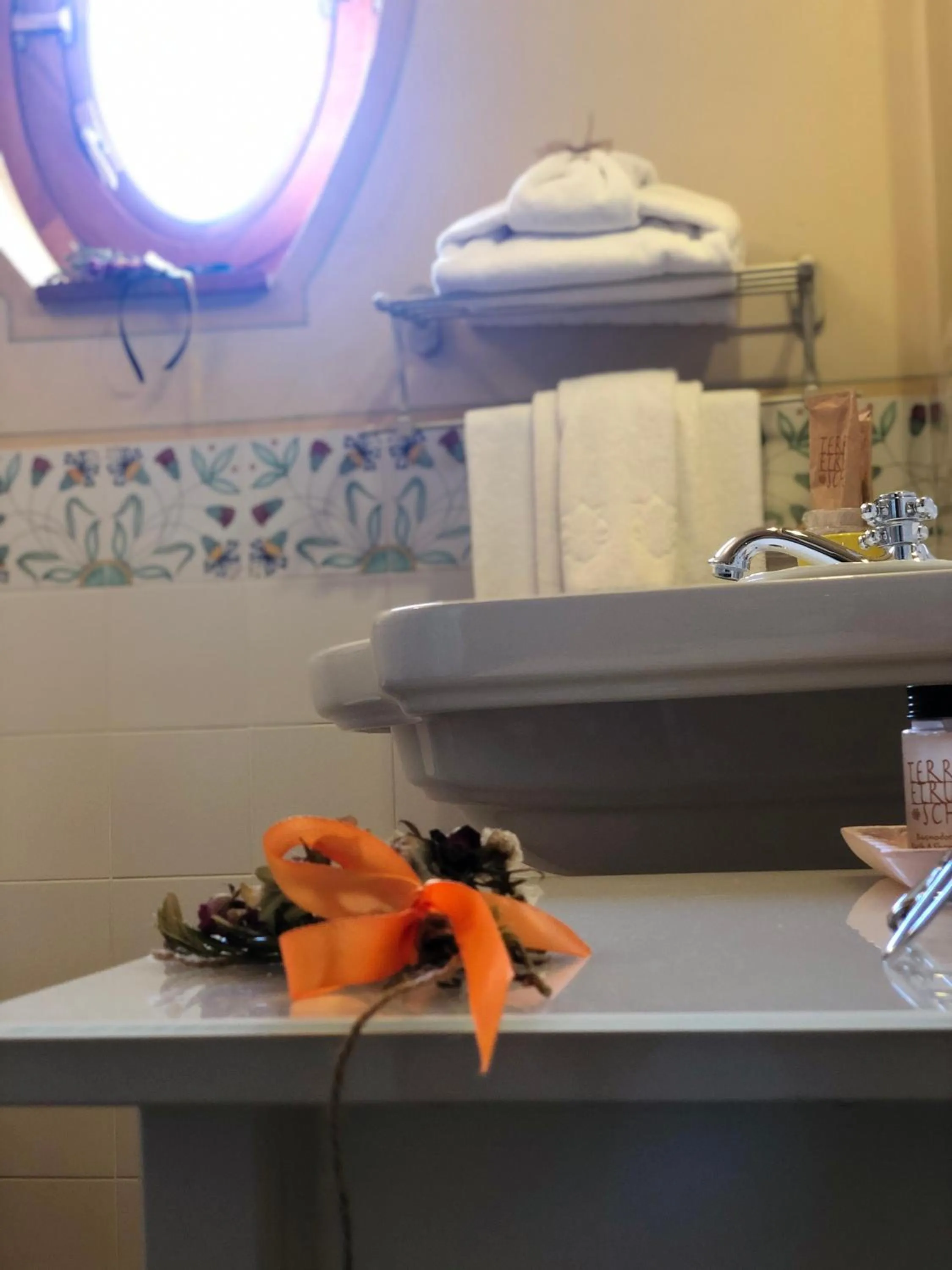 Bathroom in La Cantina Relais - Fattoria Il Cipresso