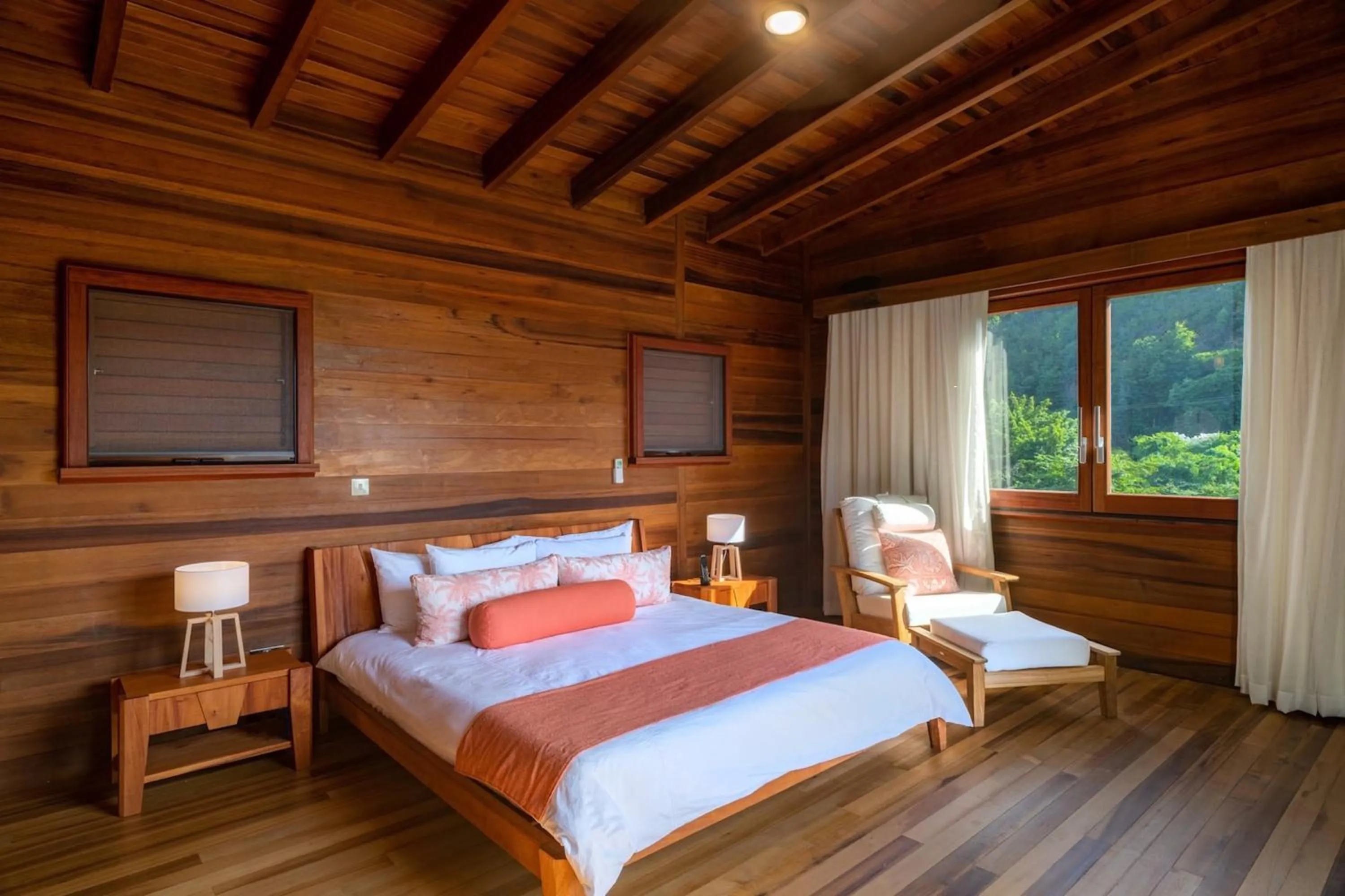 Bedroom, Bed in Secret Bay