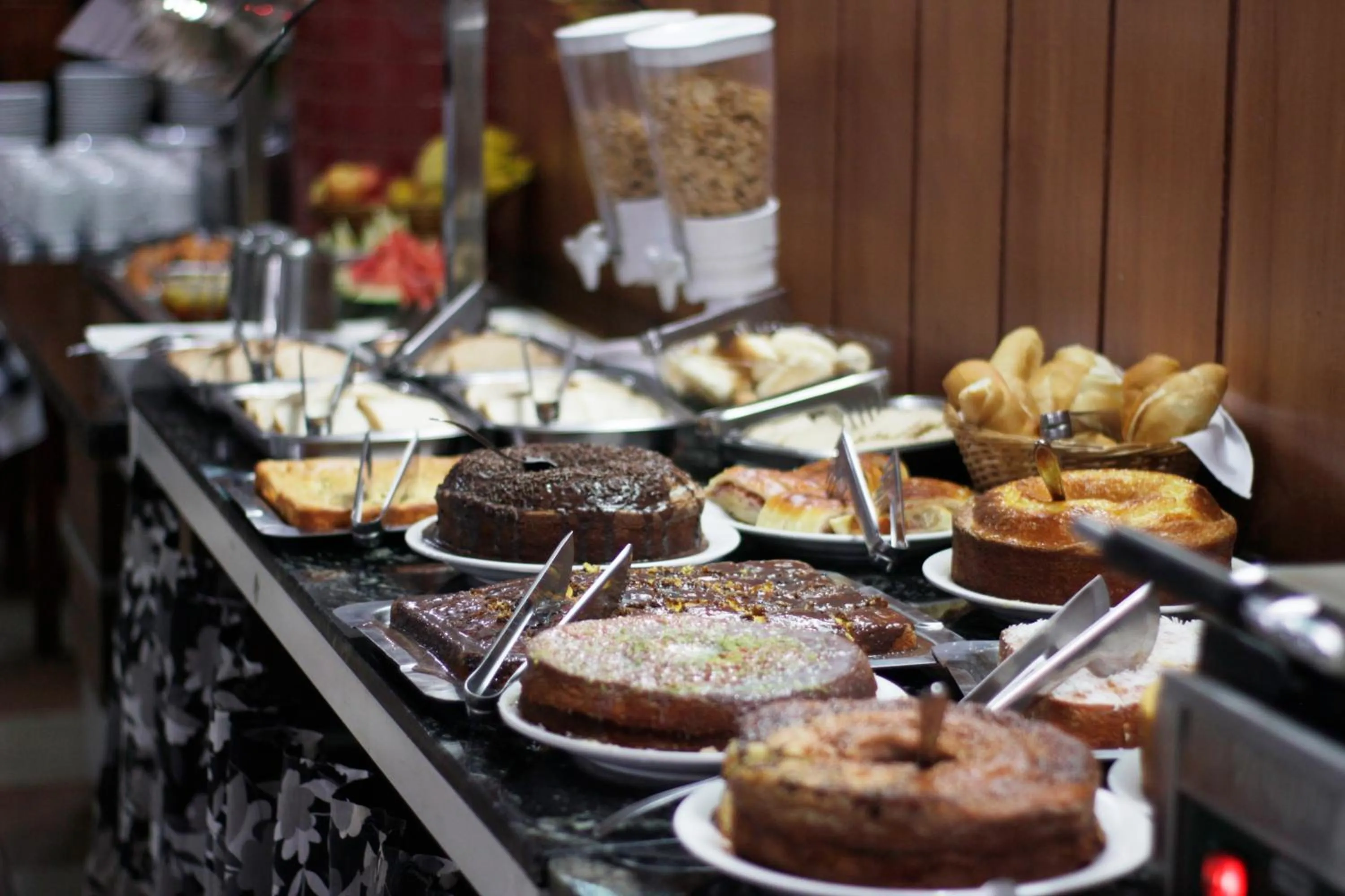 Food and drinks in Rohedama Hotel