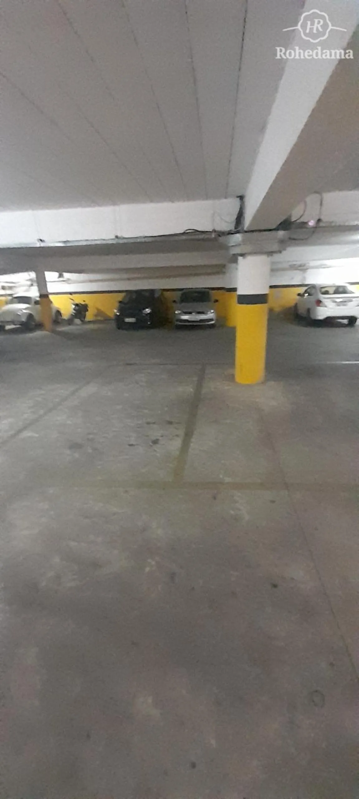 Parking in Rohedama Hotel