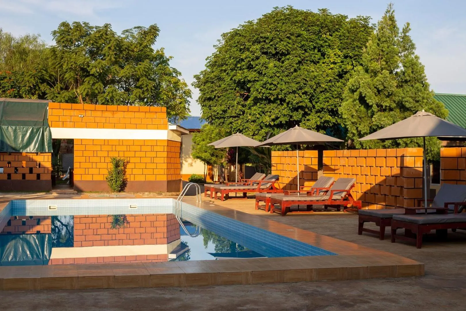 Swimming pool in Kilimanjaro Snow Peak Hotel