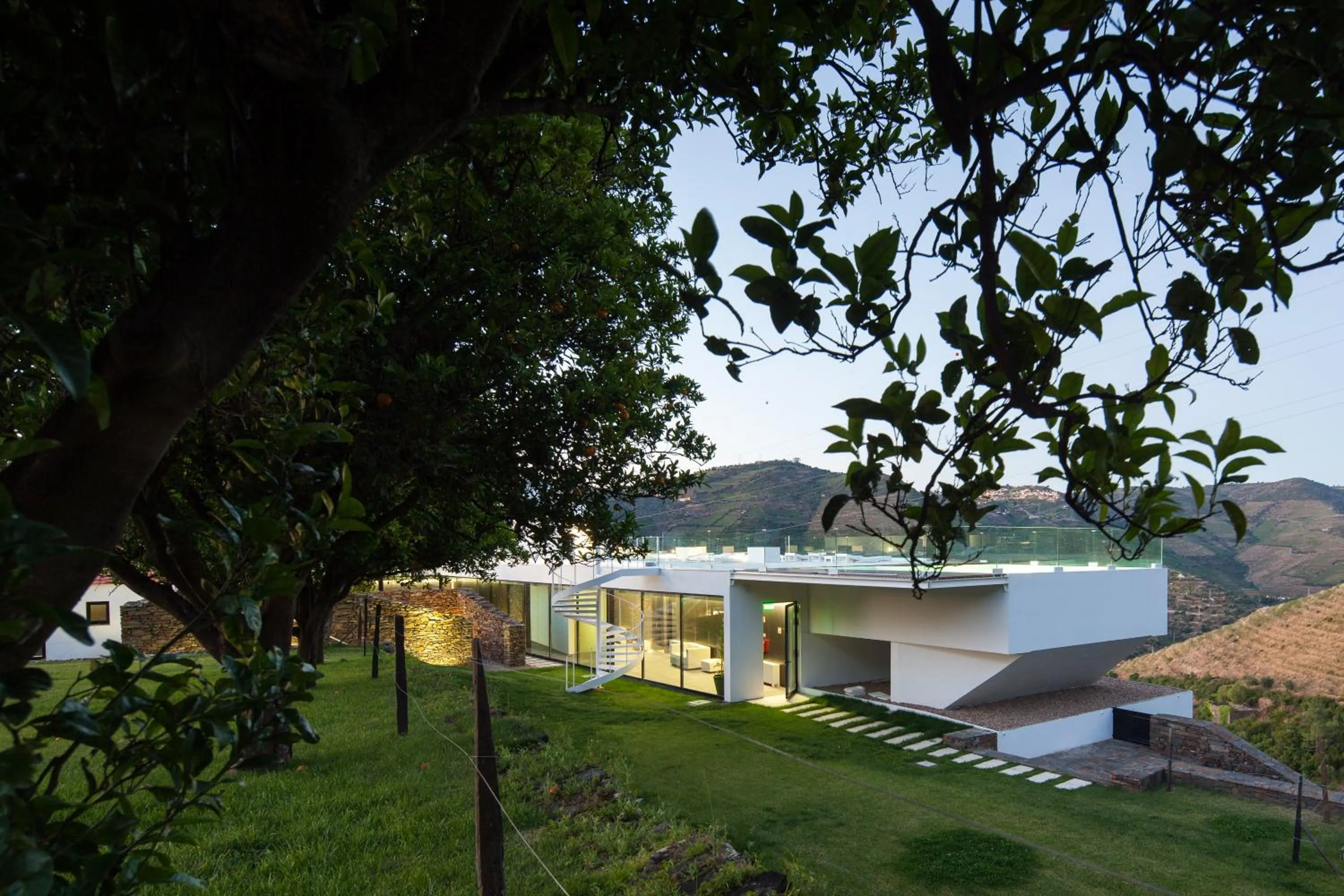 Garden in Quinta De Casaldronho Wine Hotel