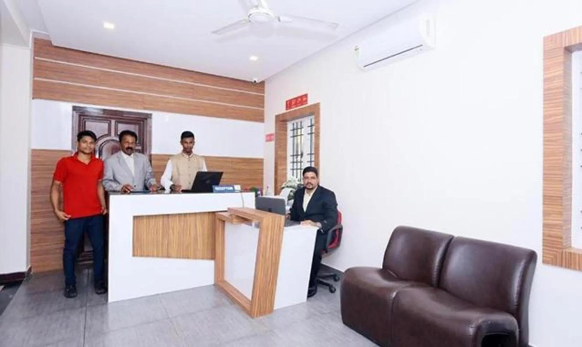 Lobby or reception in Ascot Hotel