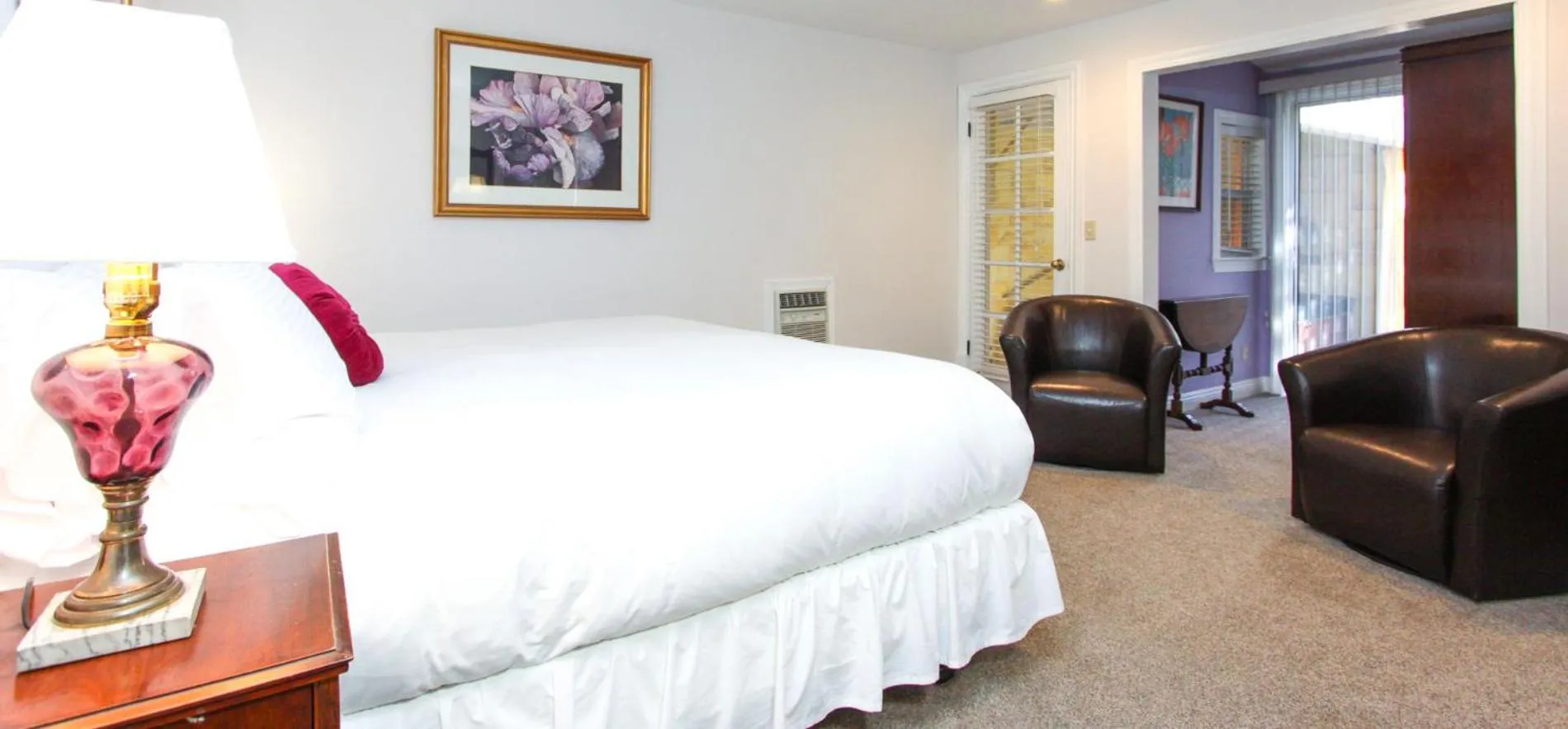 Bed in Inn at Occidental