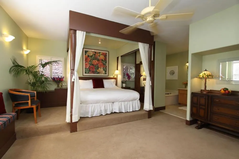 Bed in Inn at Occidental